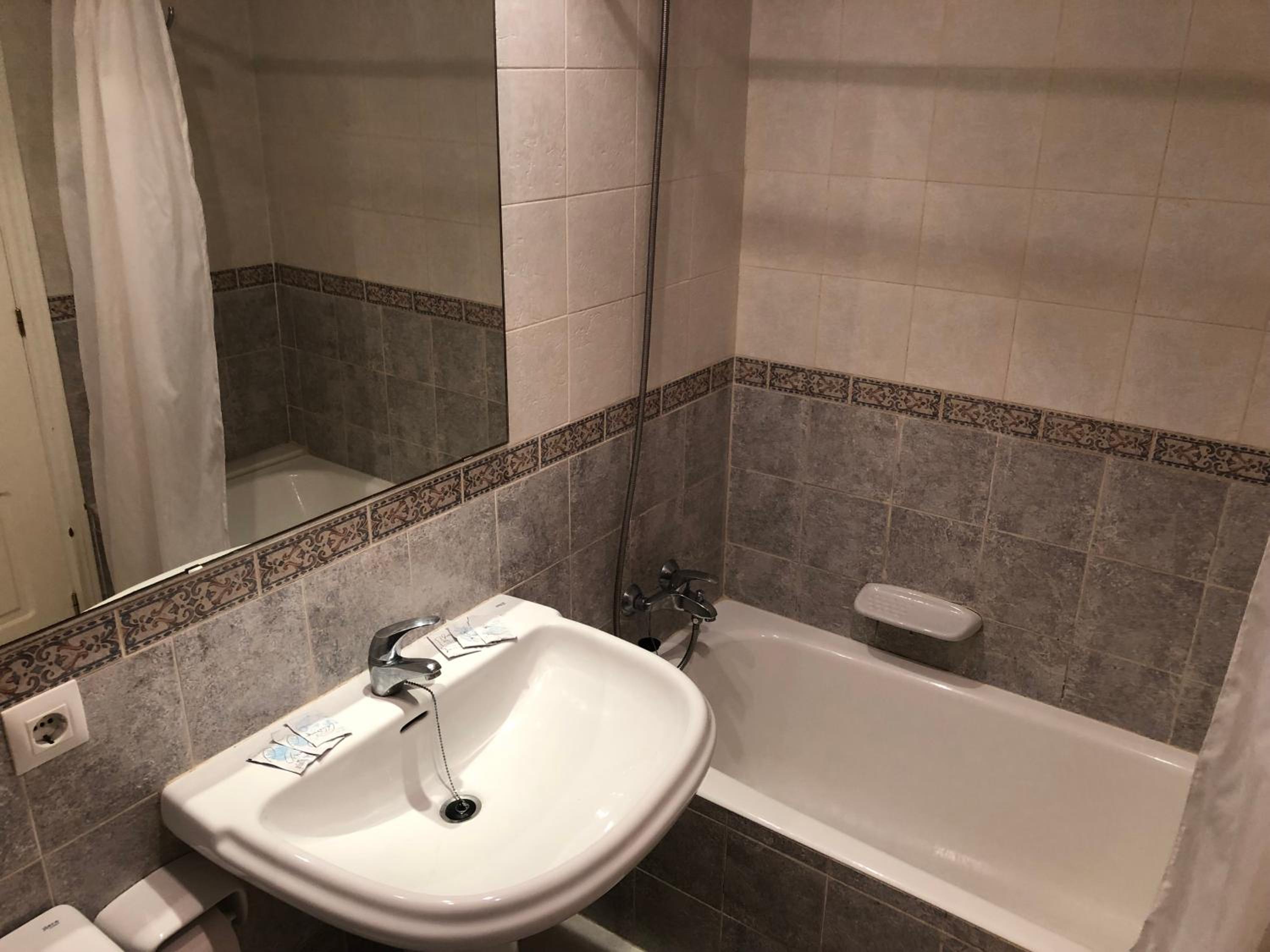 La Fontana E-primer piso-Serviden