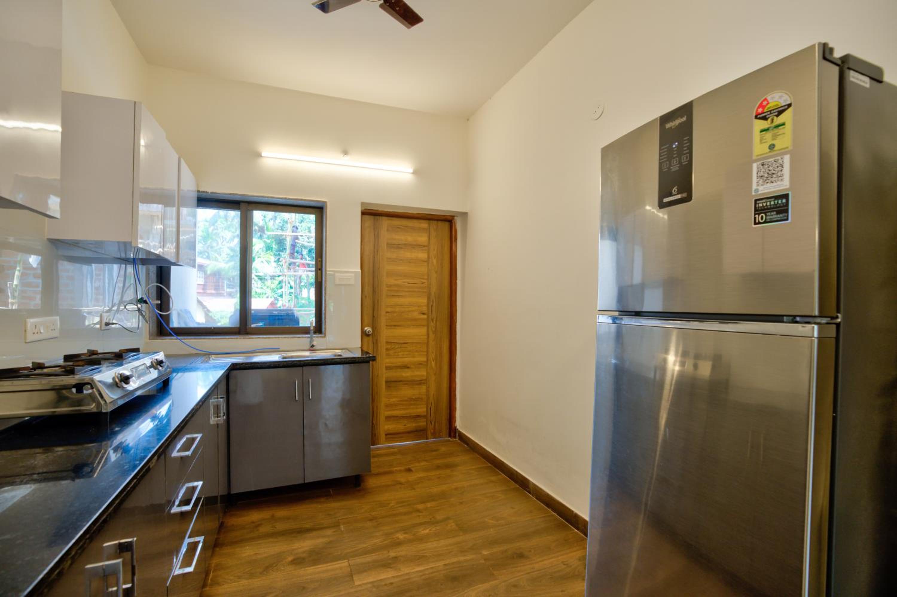 Lavish 2BHK Apartment with Swimming Pool in Candolim