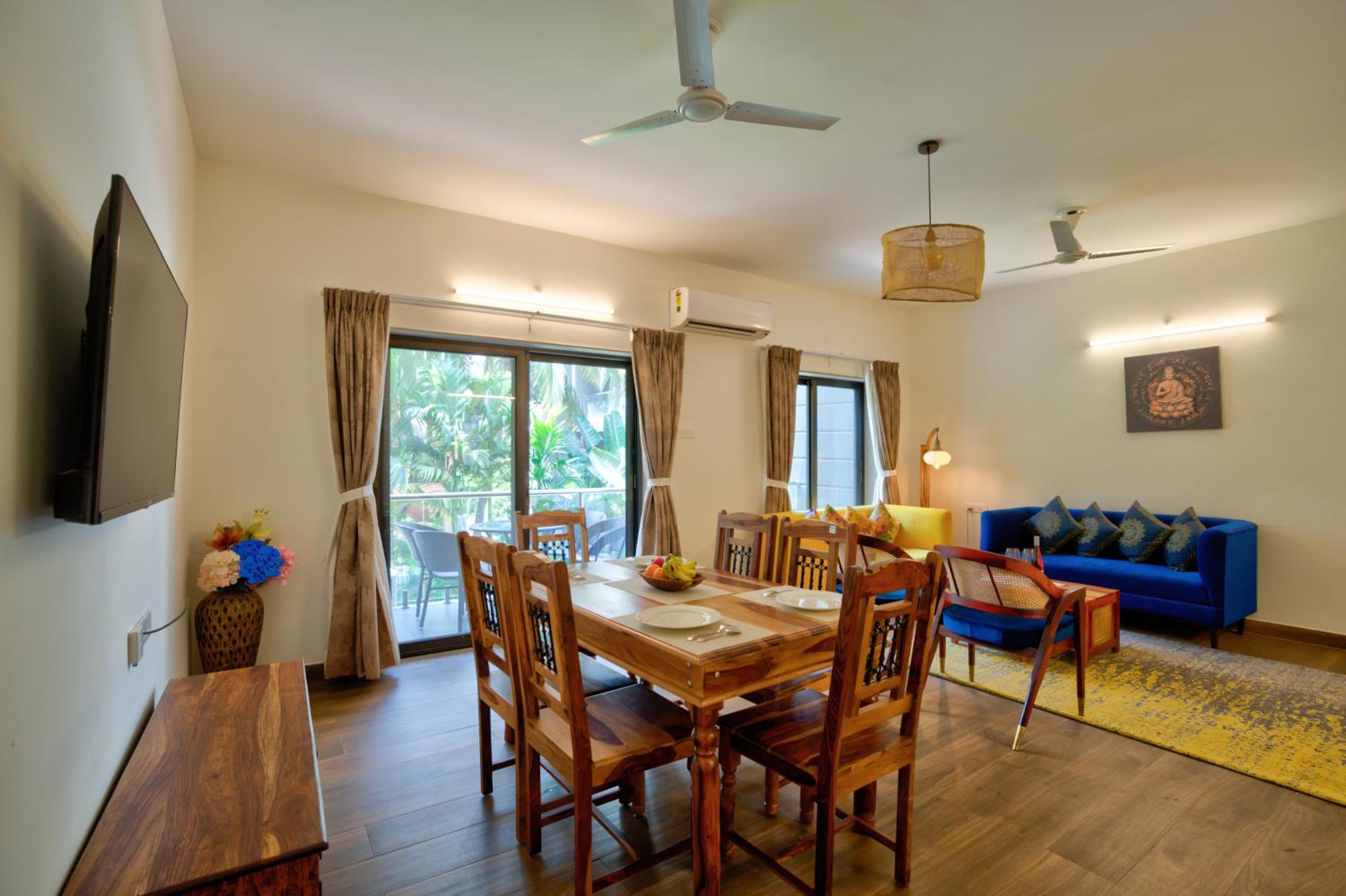 Lavish 2BHK Apartment with Swimming Pool in Candolim