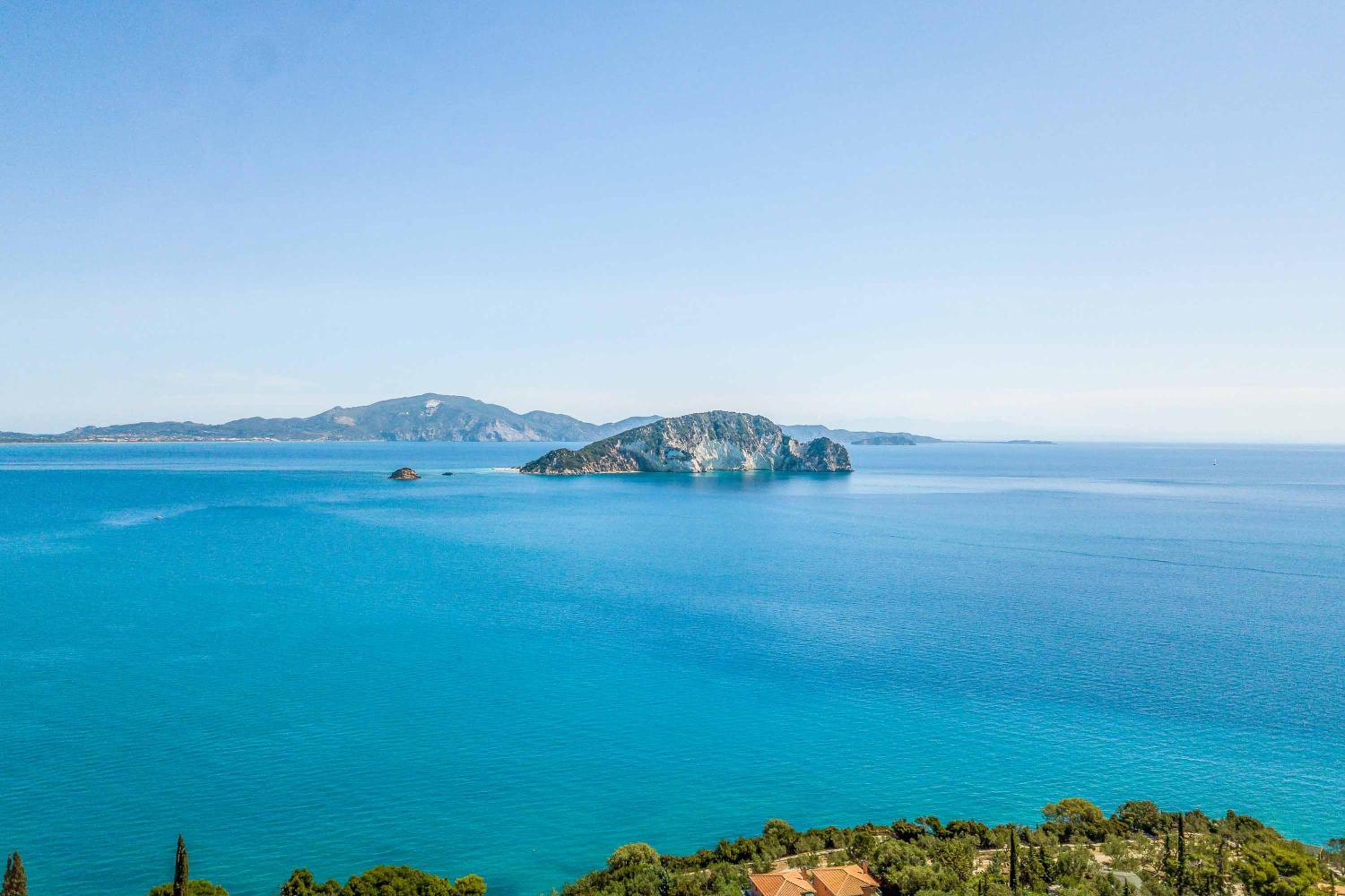 Alkyonides Wing photo 5