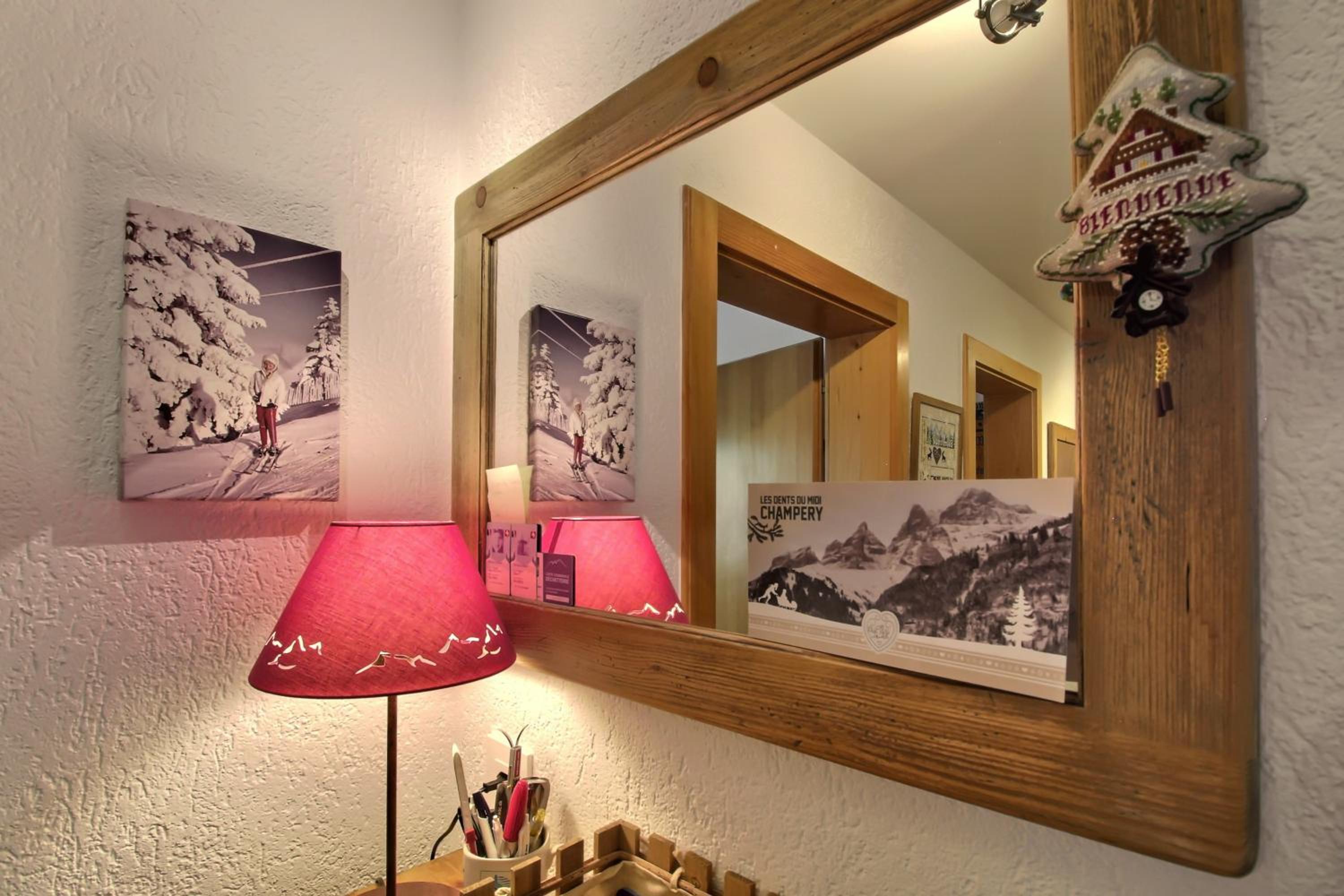 Ski Lockers on Slopes Chimney Terrace