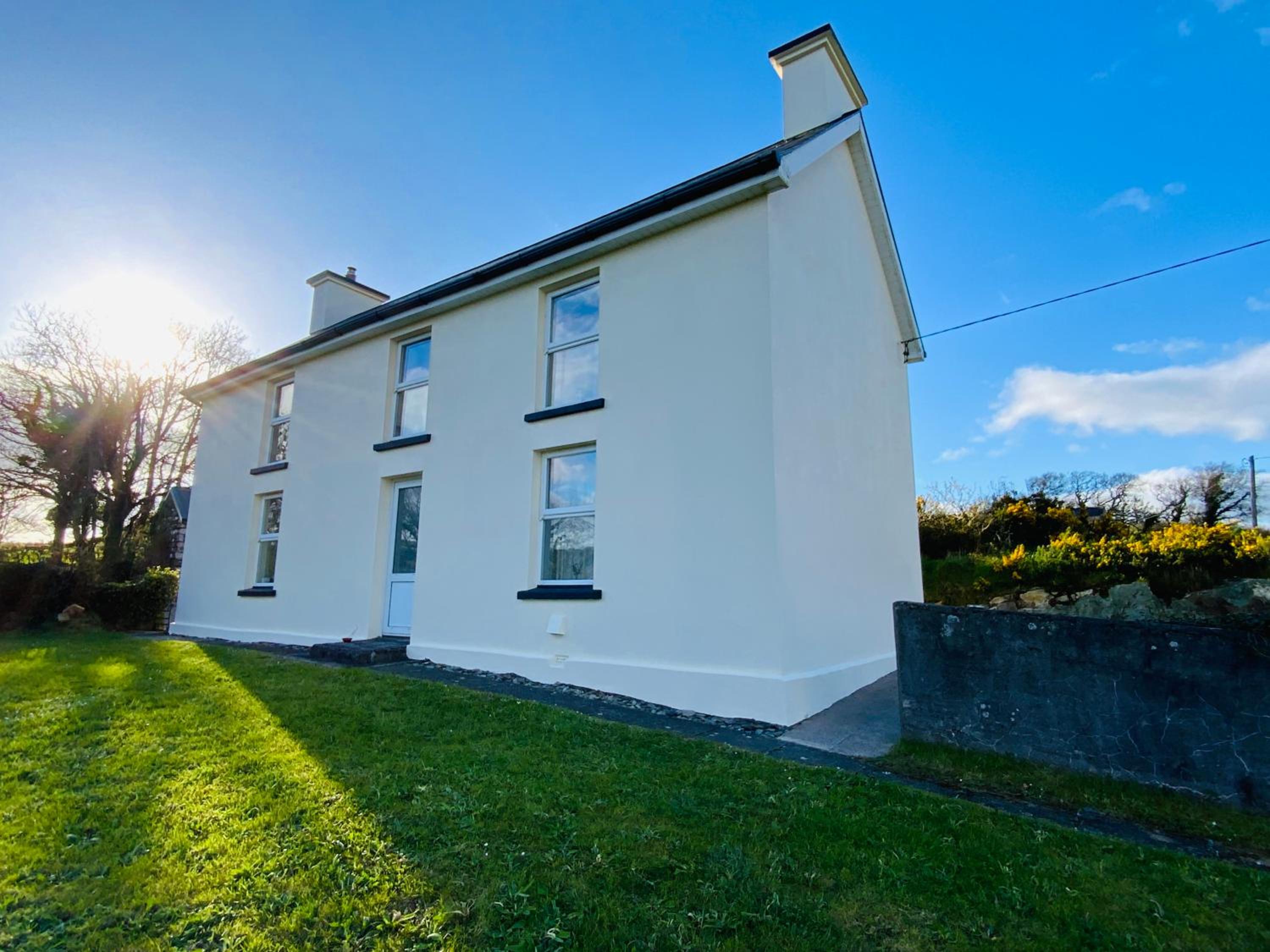 Hotel Idyllic Family farmhouse in beautiful West Cork - Image 1