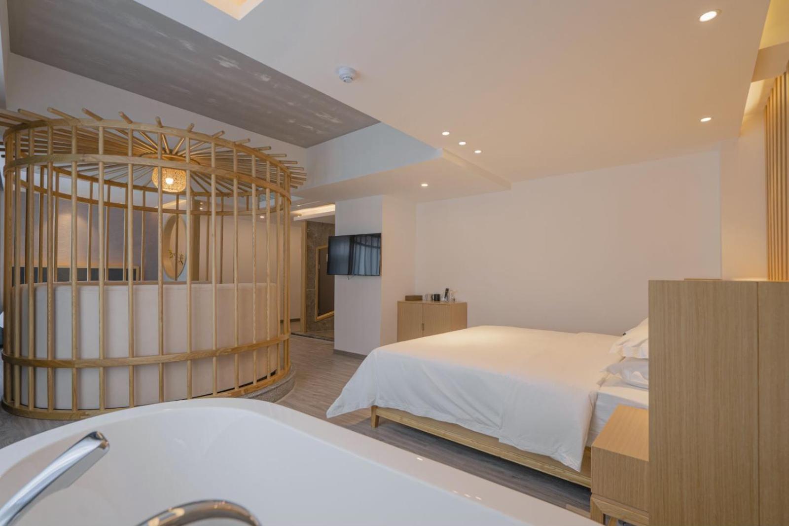 Rivulet Mountain Hotel - Zhangjiajie Forest Park Scenic Area