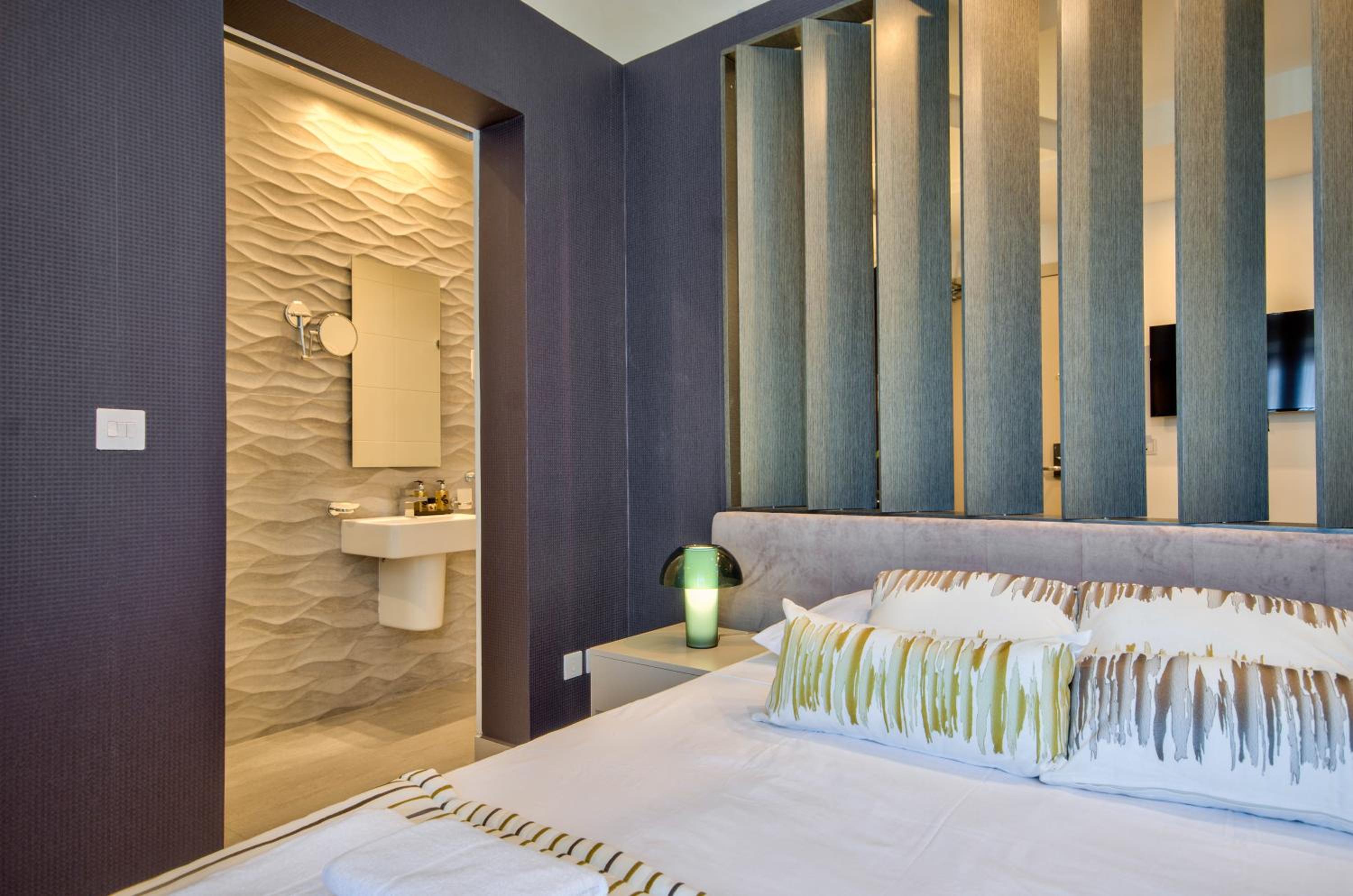 Jules Suites photo 3