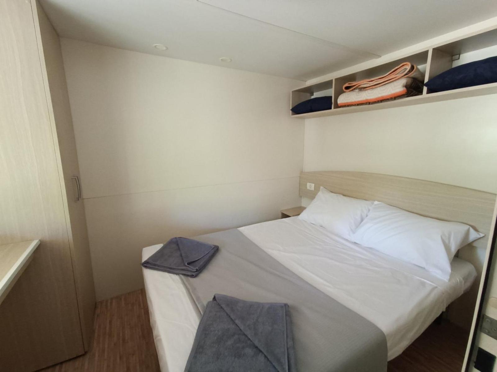 Camping Karavomilos