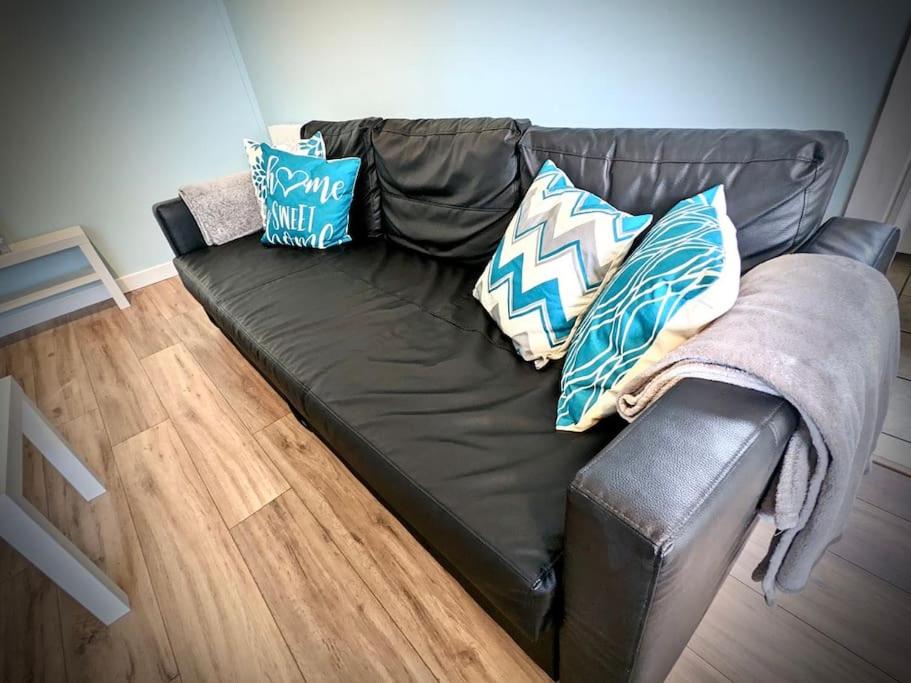 Cosy 2-bedroom house in Leith view 5