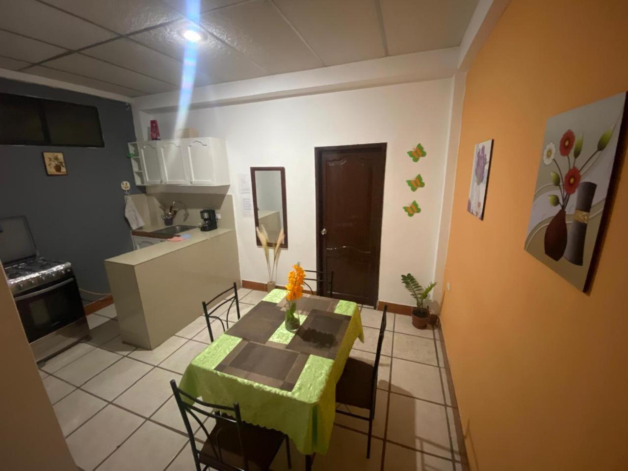 Departamento en la Garzota Norte 5 mnts Aeropuerto
