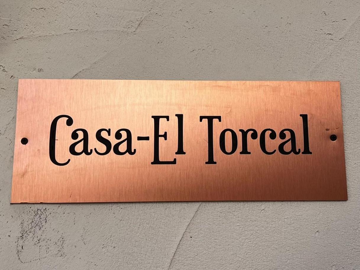 ENTRESIERRAS Apartamentos rurales con chimenea, barbacoa y espacio para eventos