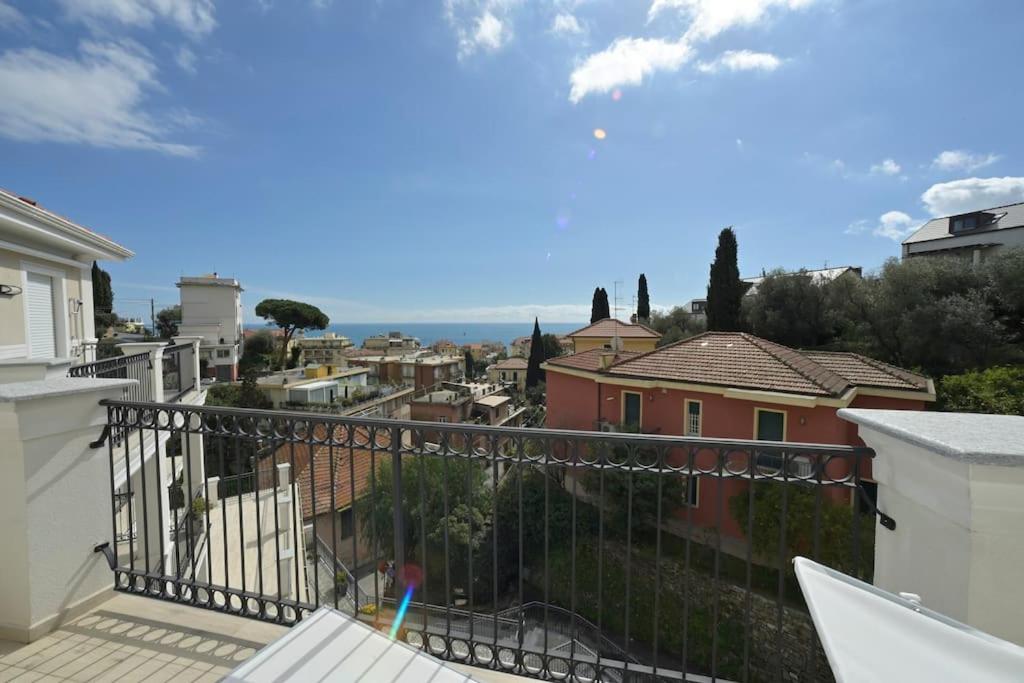 luxury apartament con garage vista mare alassio per 6 persone view 3