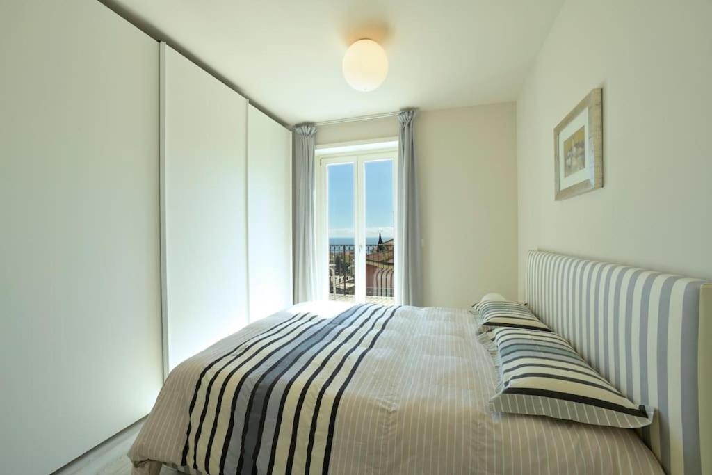 luxury apartament con garage vista mare alassio per 6 persone view 4
