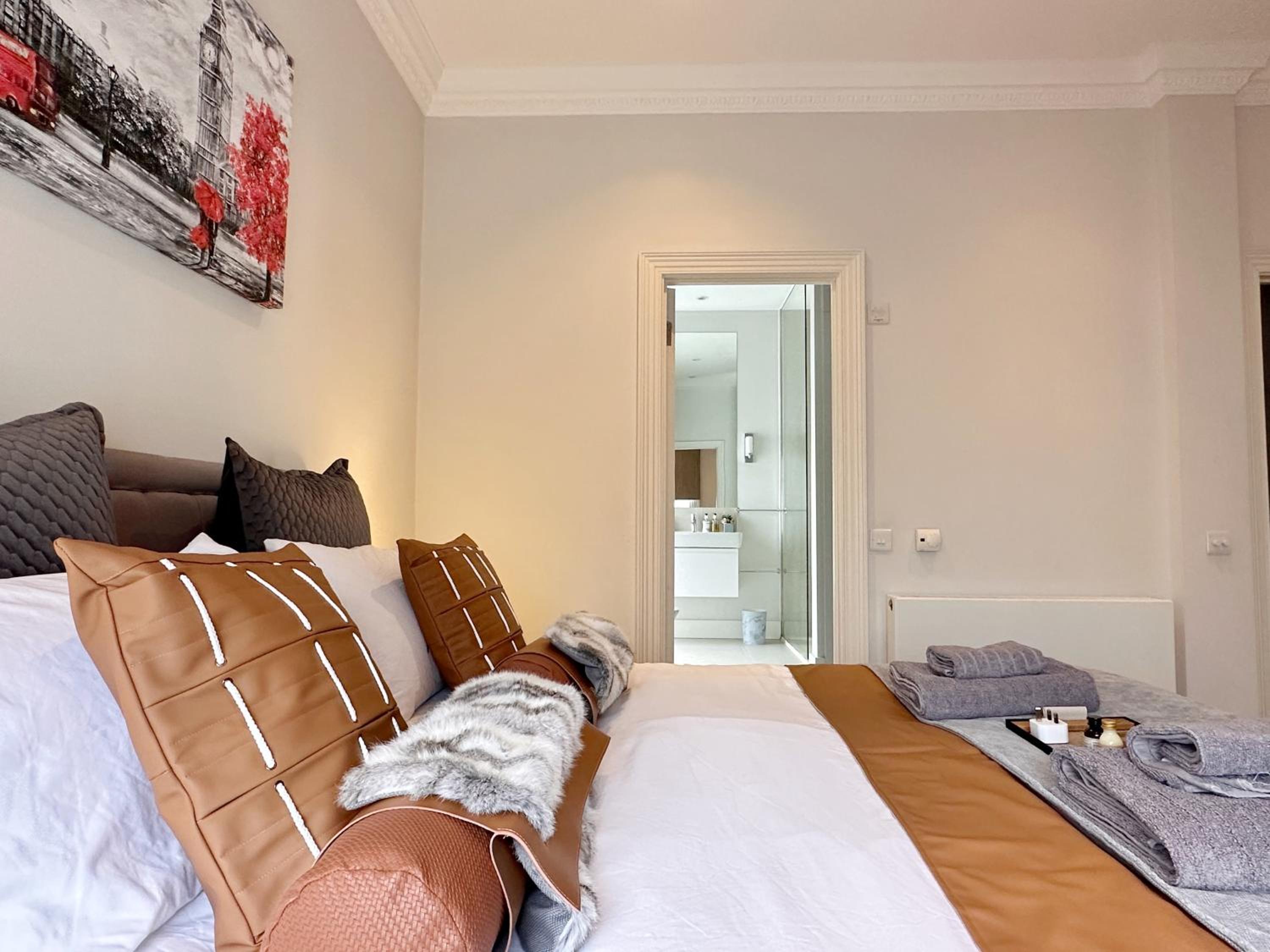 Spacious and cosy 3BRs 5F House in Heart of London