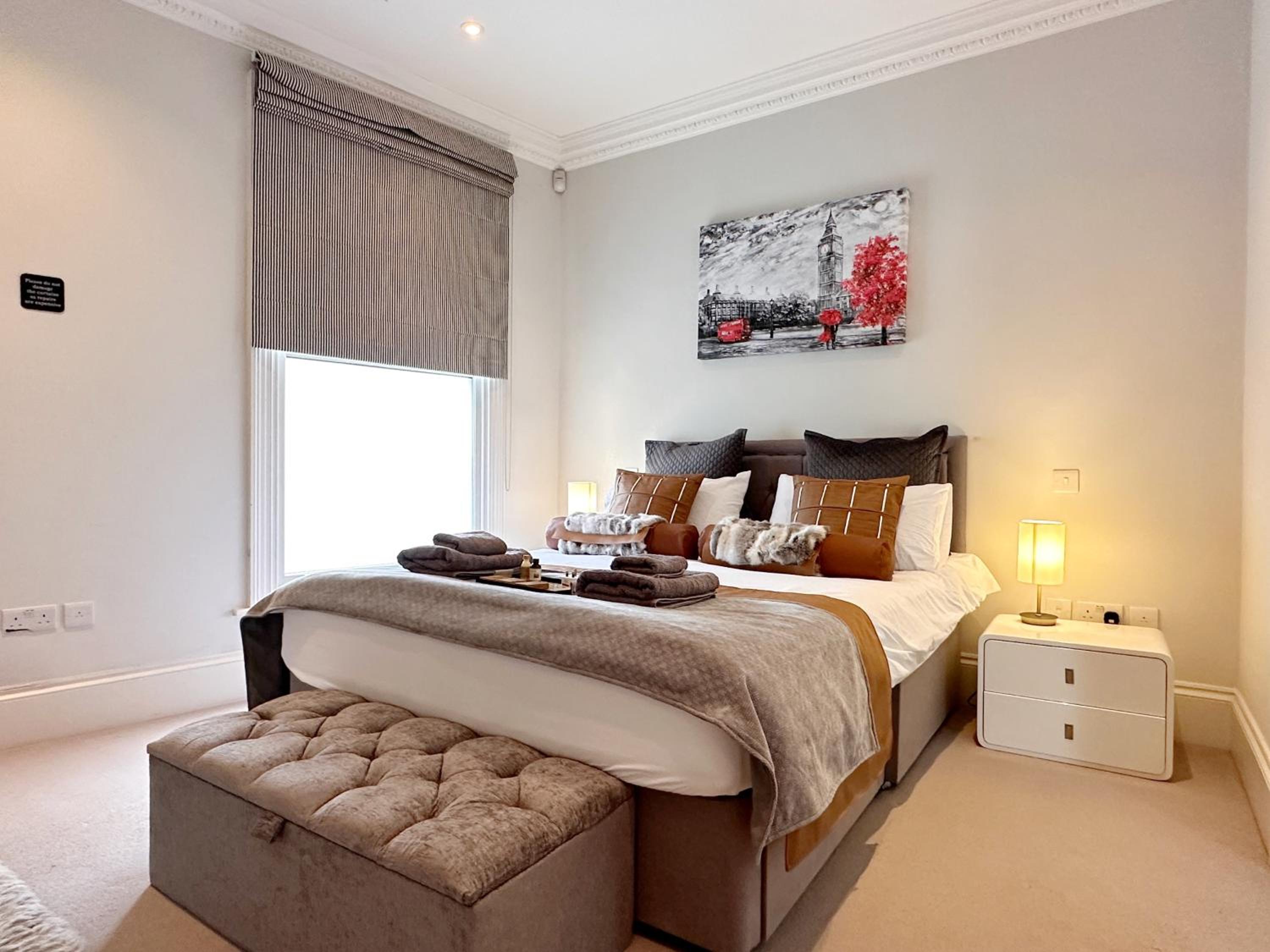 Spacious and cosy 3BRs 5F House in Heart of London