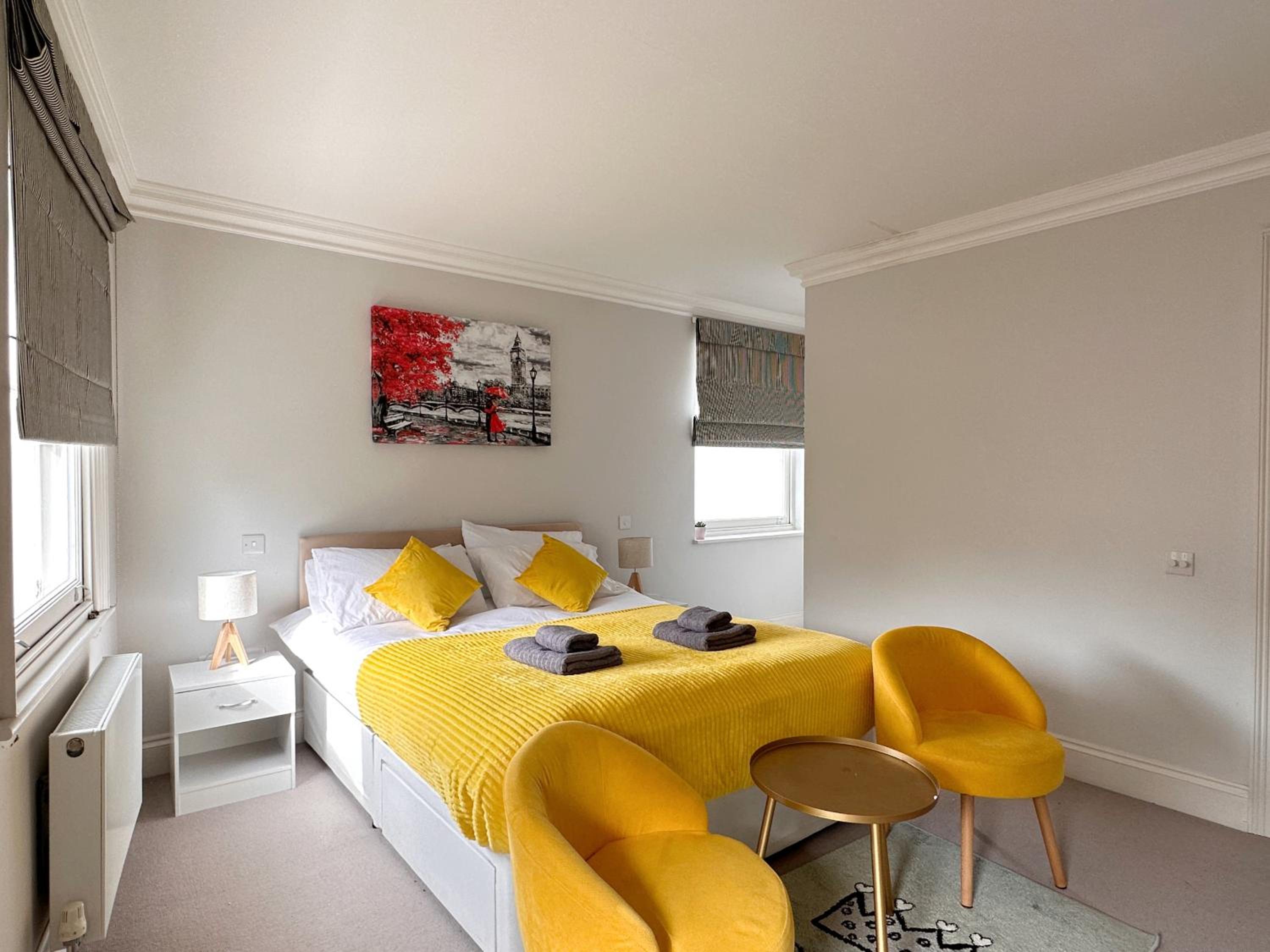 Spacious and cosy 3BRs 5F House in Heart of London