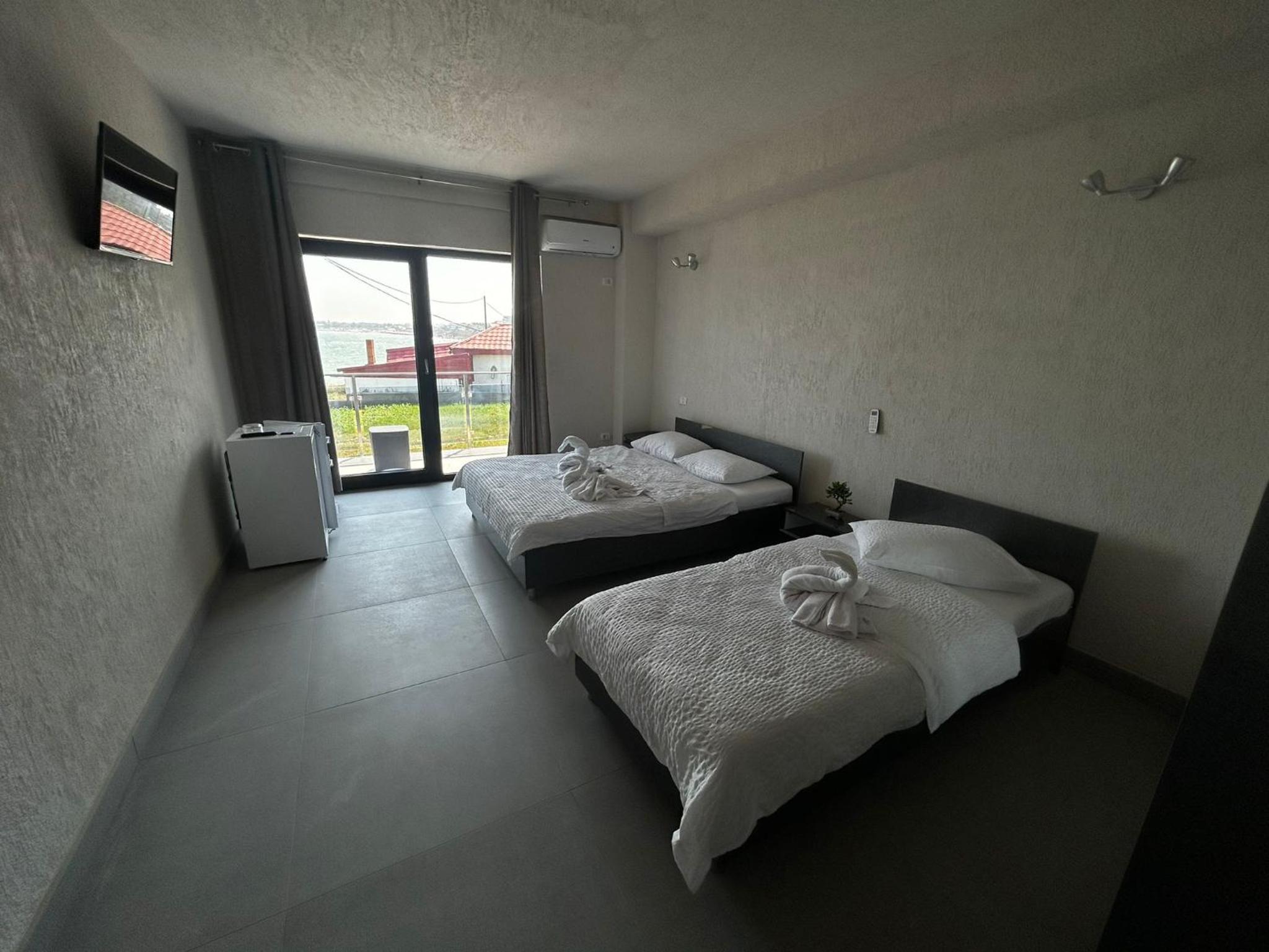 Photo 42