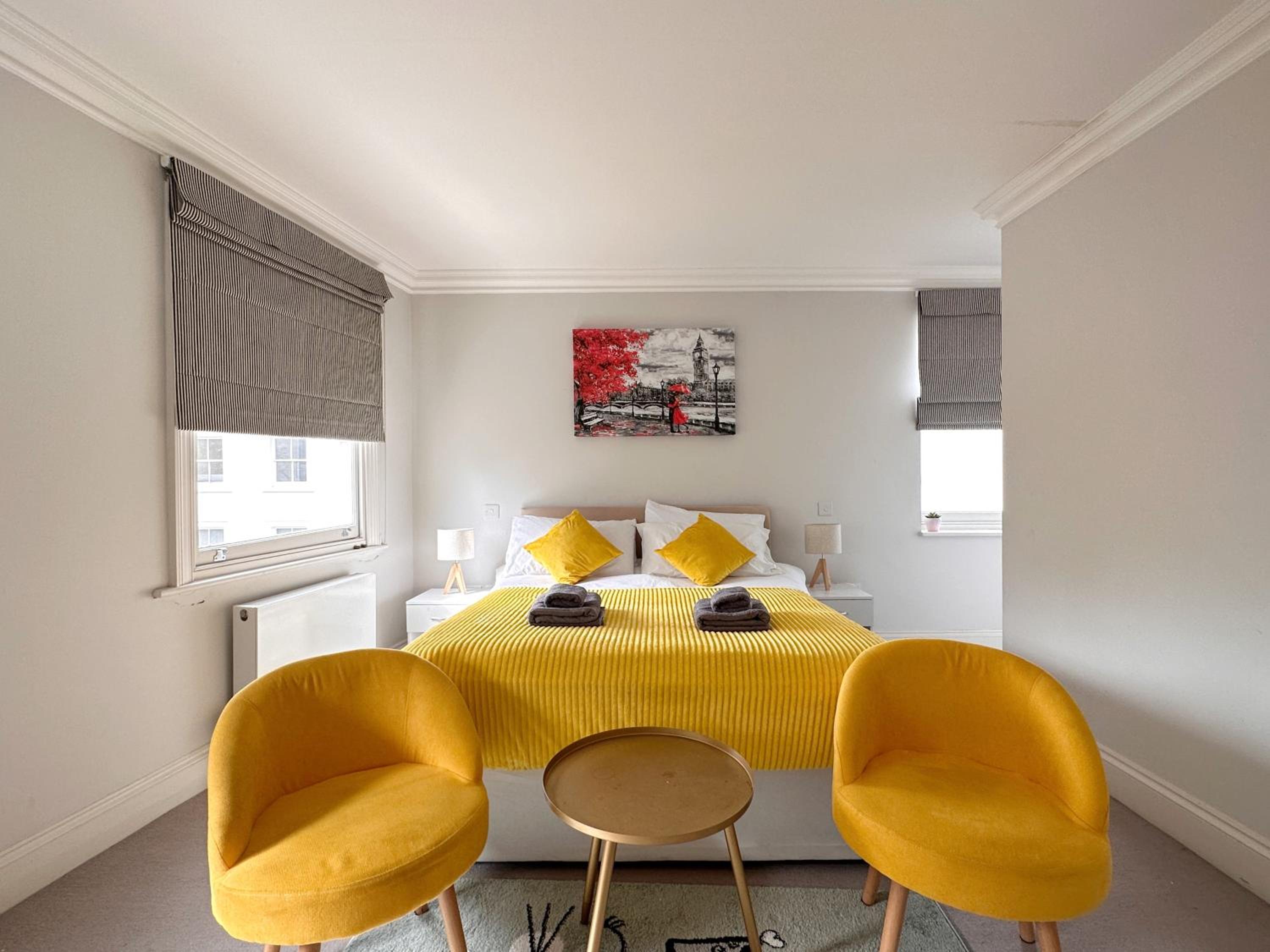 Spacious and cosy 3BRs 5F House in Heart of London