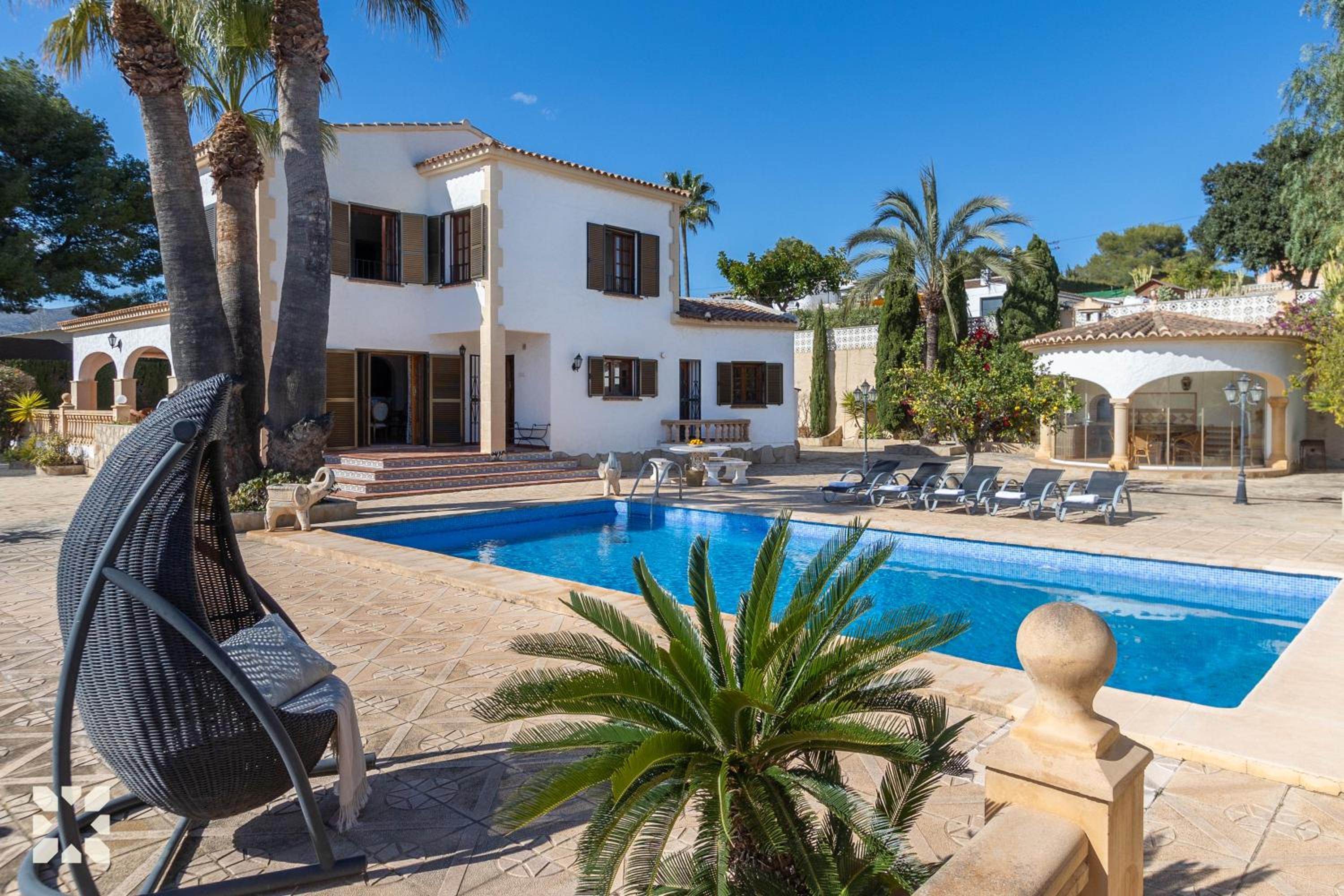 Villa Alosa by Abahana Villas