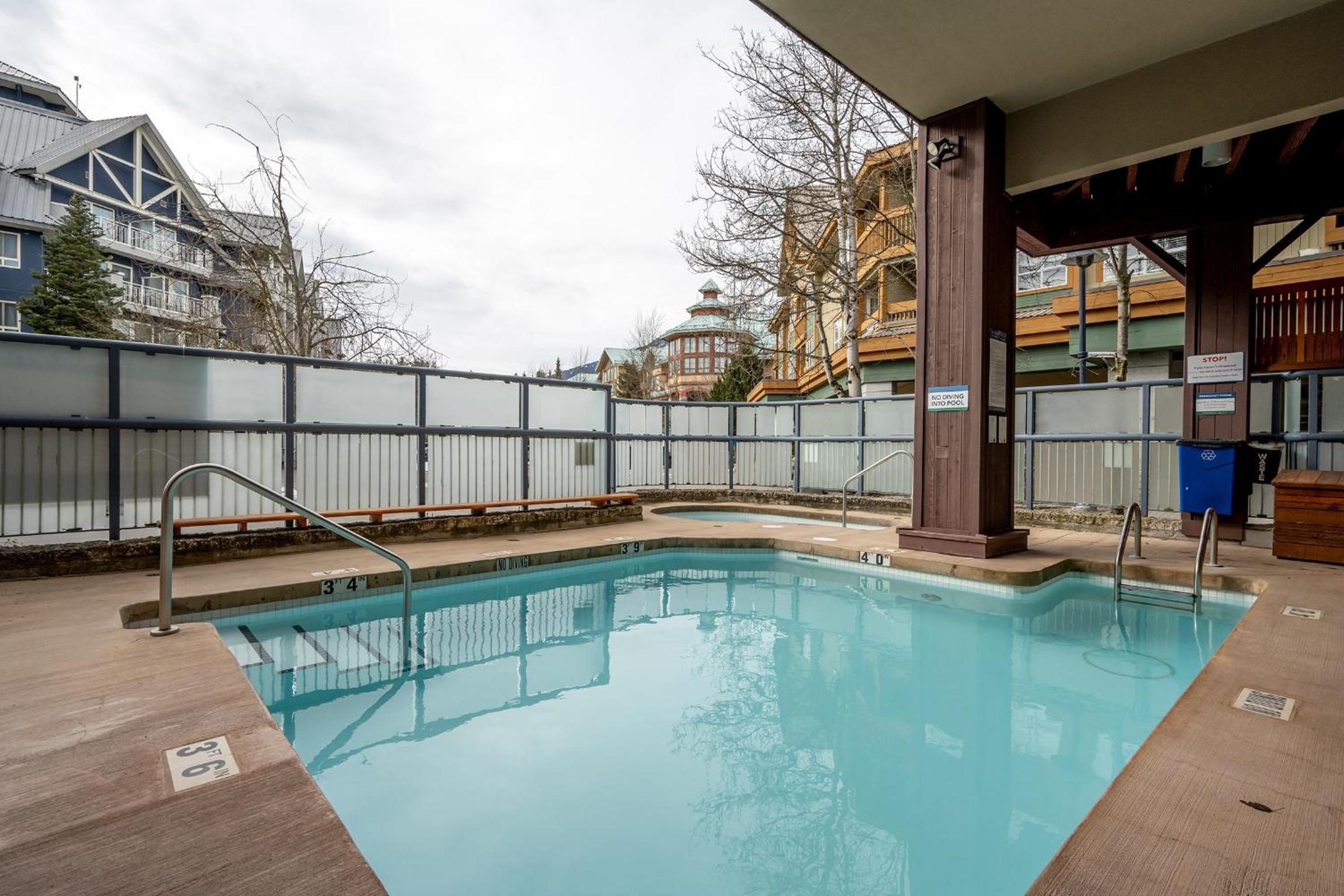 Deluxe 3 Bedroom In The Village With Exceptional Views Of Whistler And Blackcomb