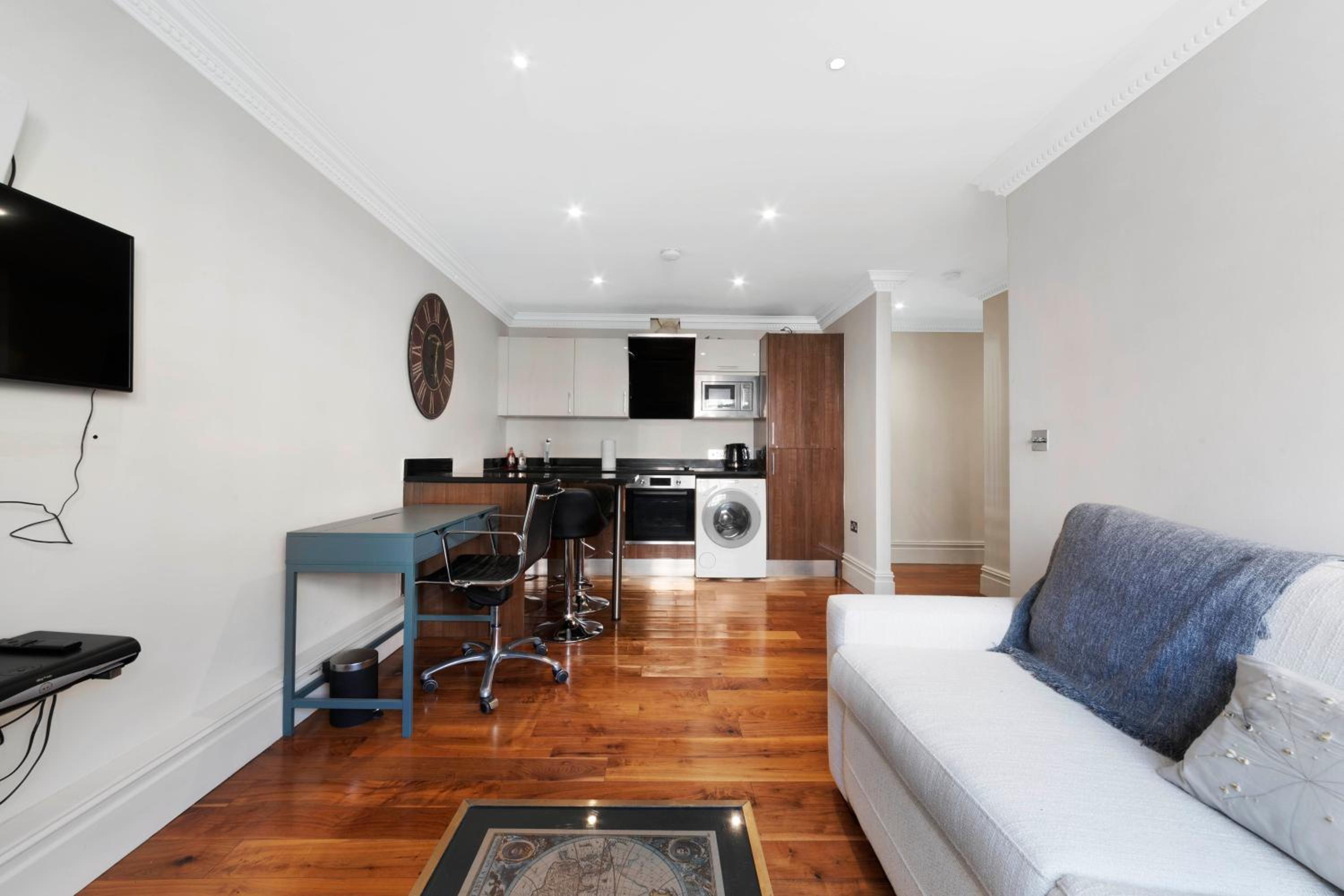 DeLux 1 bd Apt Regents Park NW8
