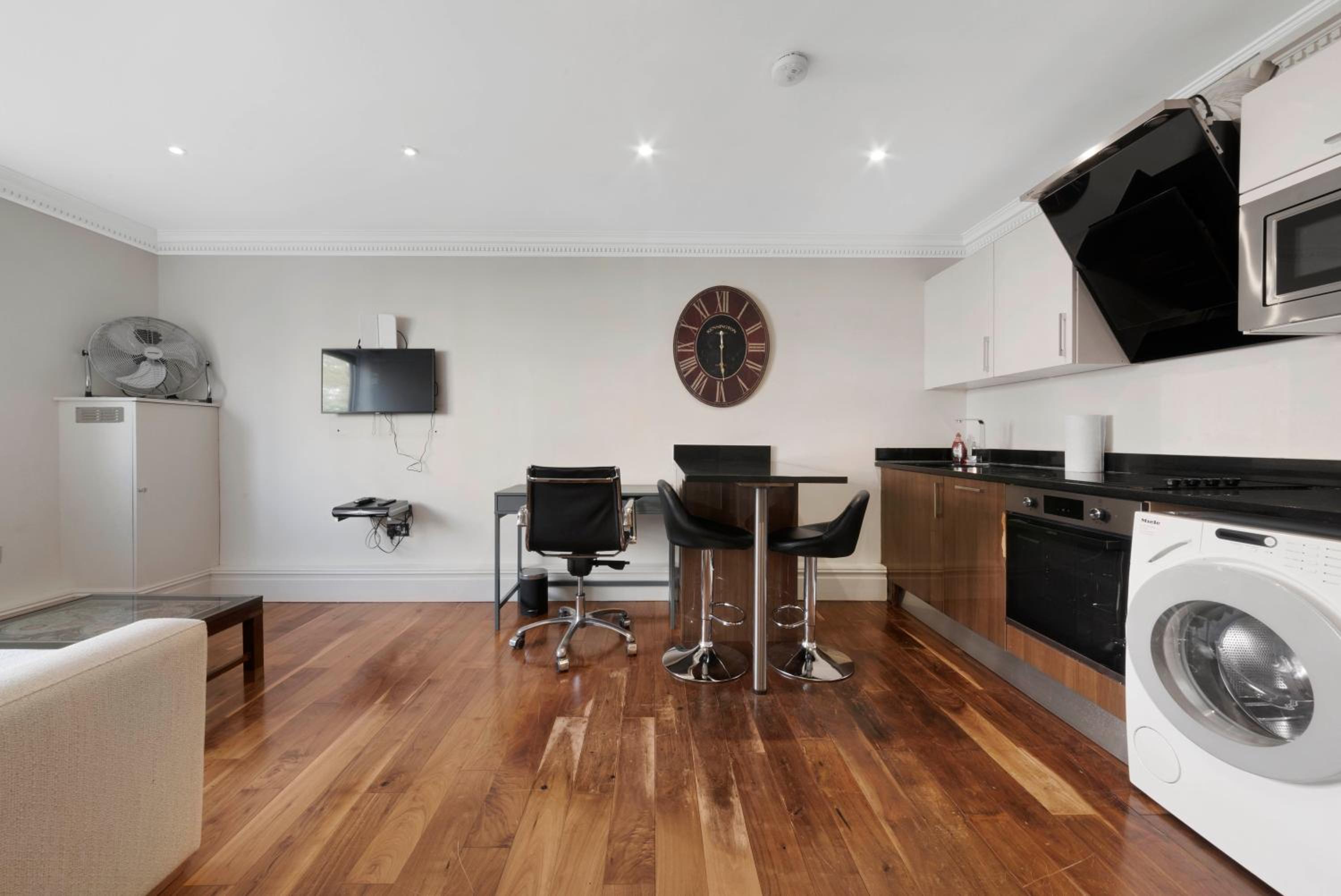 DeLux 1 bd Apt Regents Park NW8