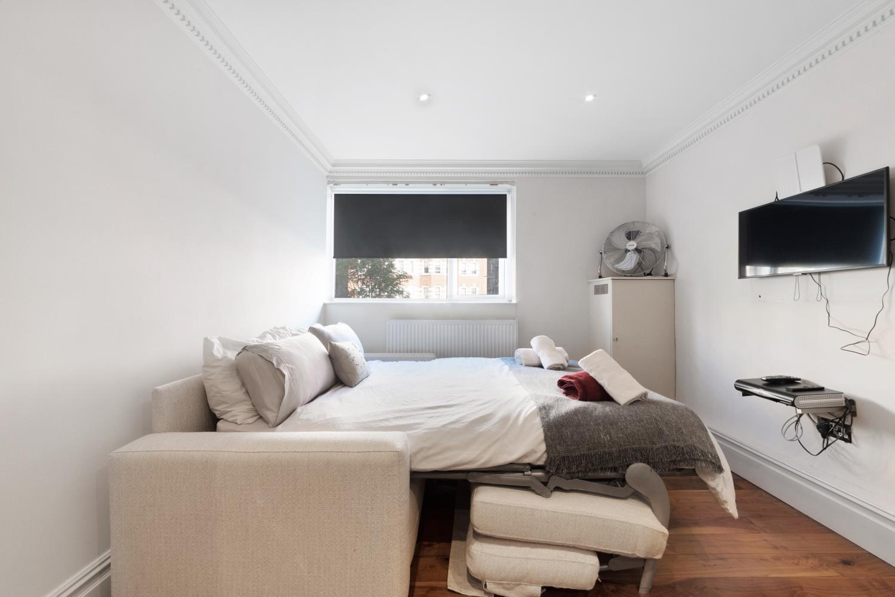 DeLux 1 bd Apt Regents Park NW8
