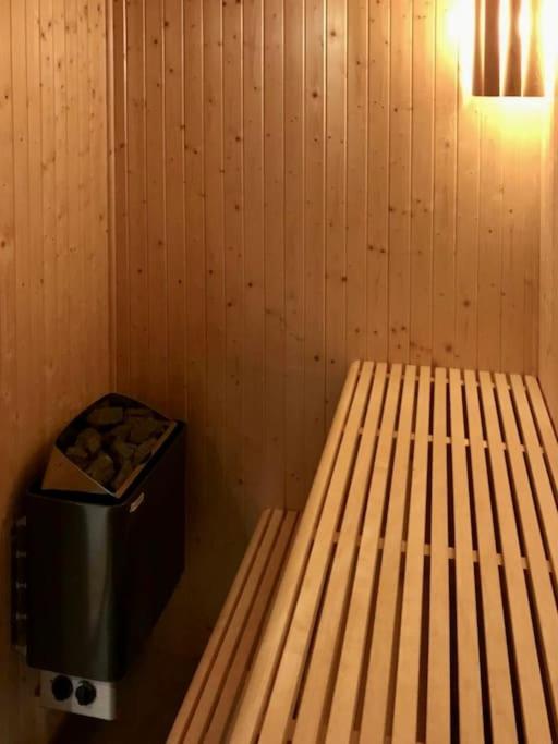 New log cabin with sauna, waxing shed & bench at Sjusjøen