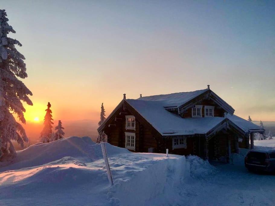 New log cabin with sauna, waxing shed & bench at Sjusjøen