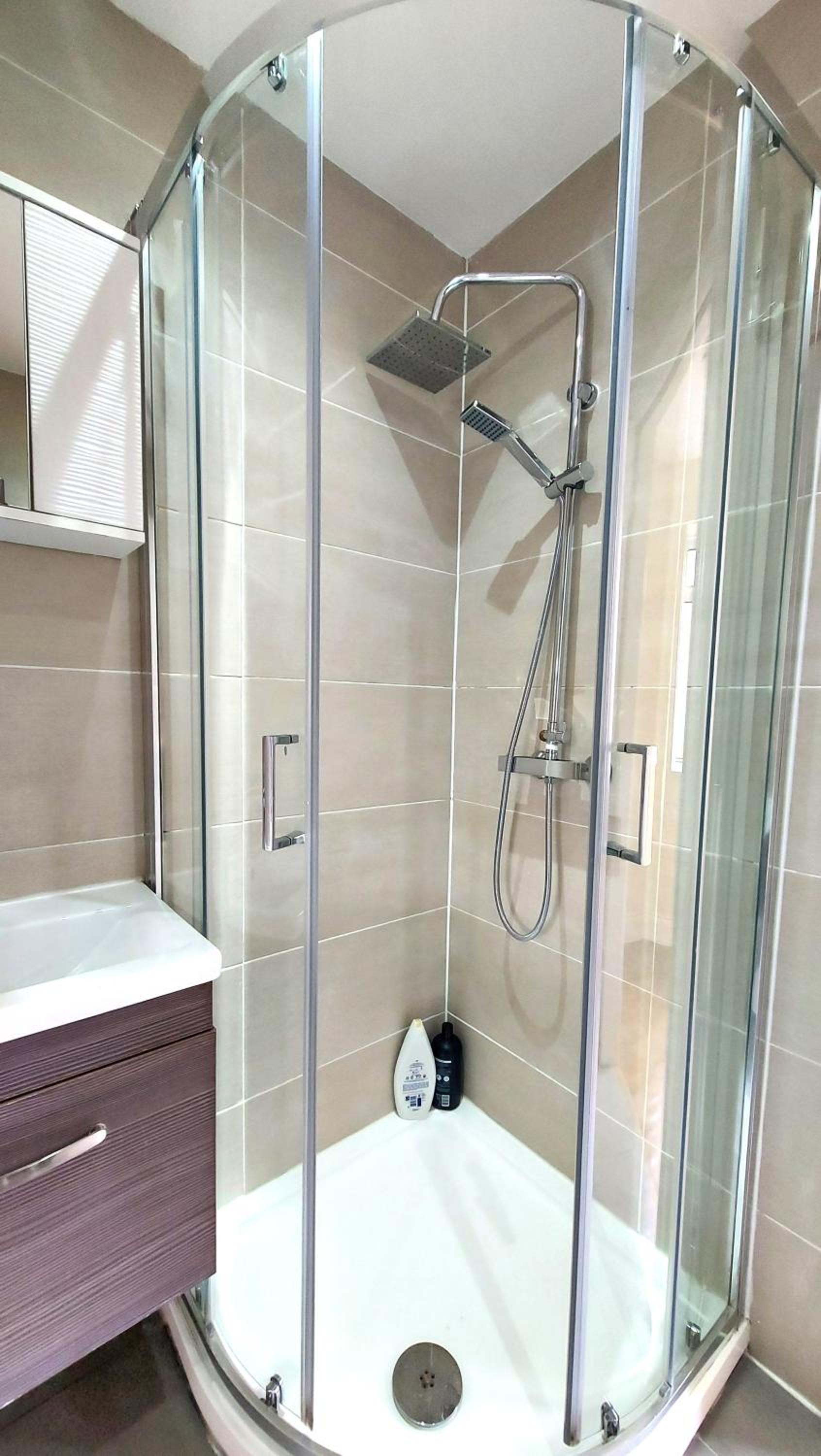 Fine Studio Flat - Shepherds Bush-Notting Hill