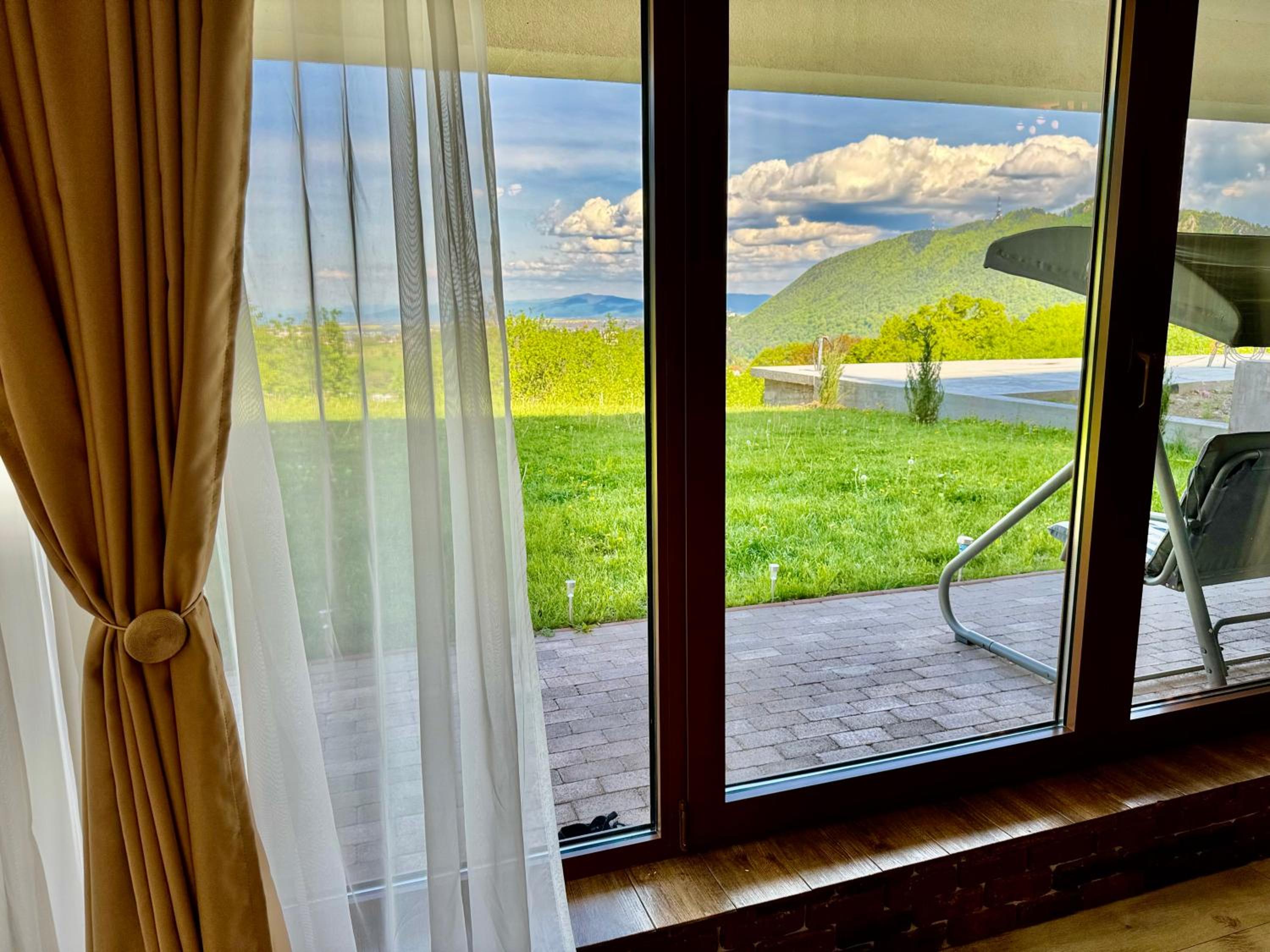 NOAHospitality Sunrise Apartment