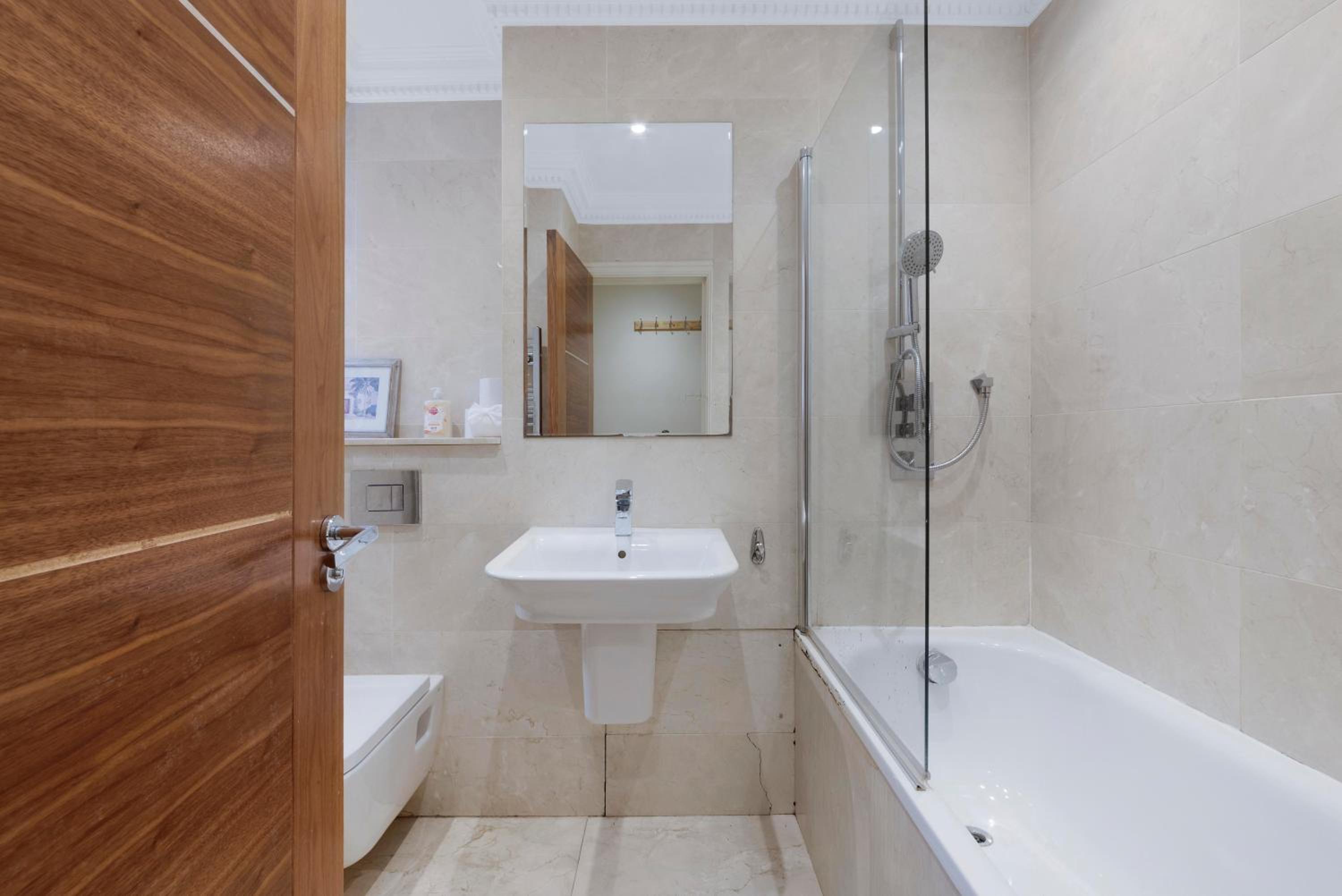 DeLux 1 bd Apt Regents Park NW8