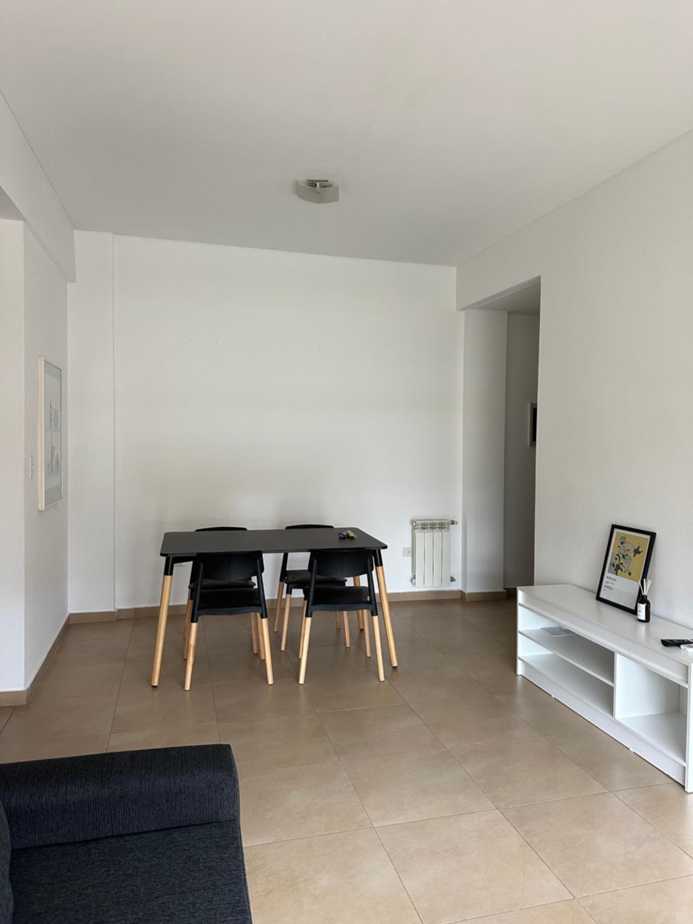 Departamento en Sarmiento y Av.Alem