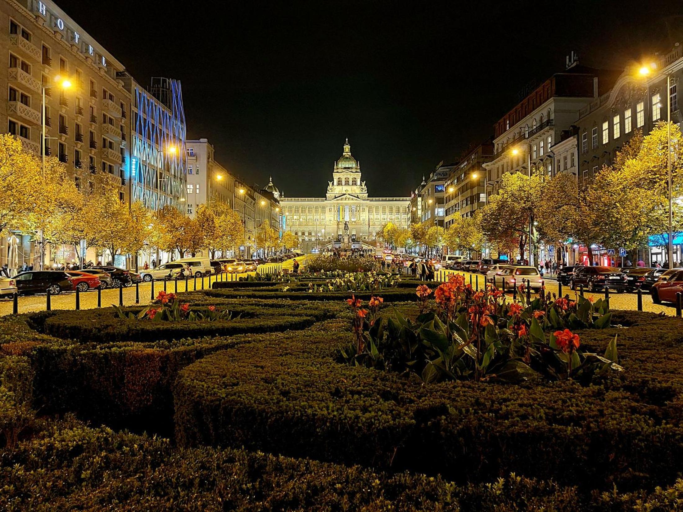Apartmán u METRA, 4 hosté, parking free, blízko O2 arena
