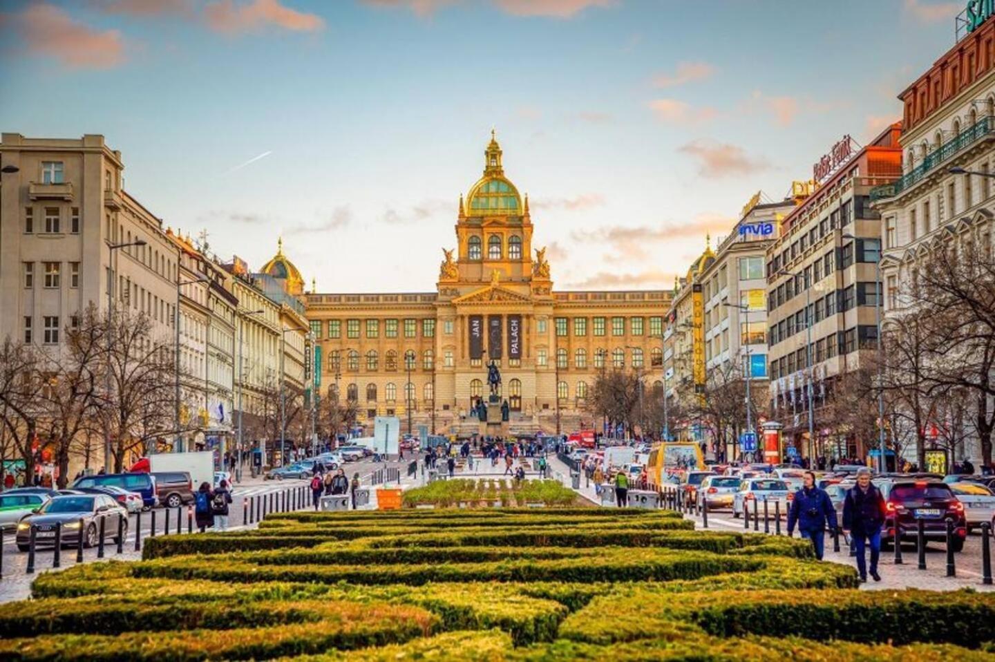 Apartmán u METRA, 4 hosté, parking free, blízko O2 arena