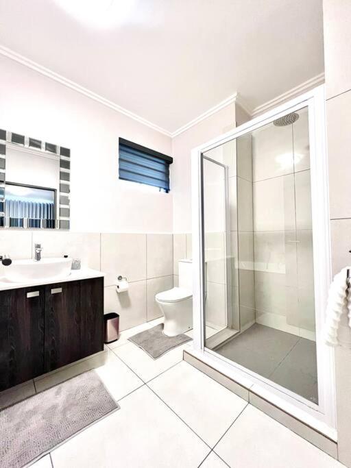 Cozy 2 bedroom apartment Sandton