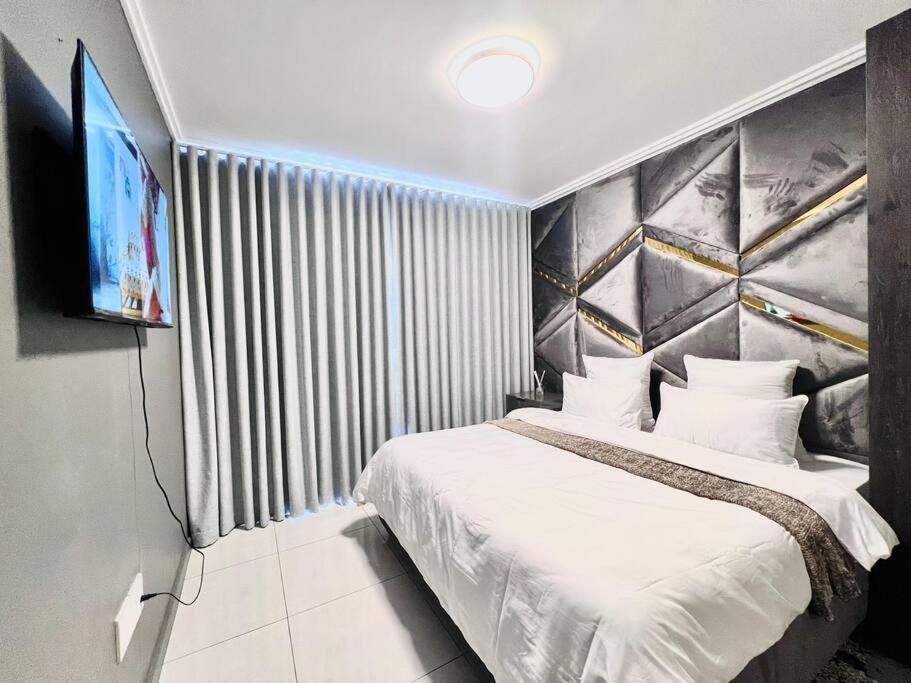Cozy 2 bedroom apartment Sandton