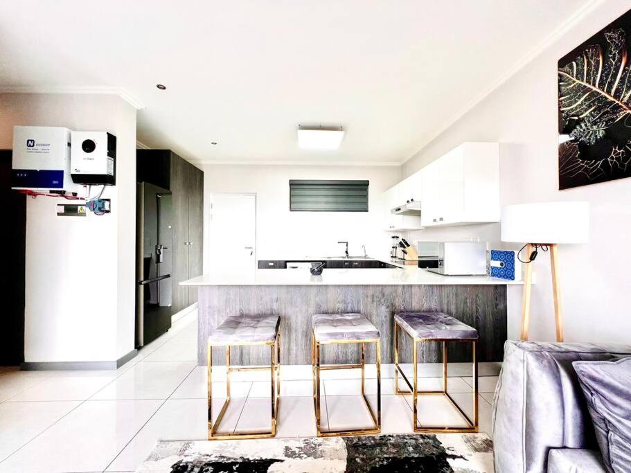 Cozy 2 bedroom apartment Sandton