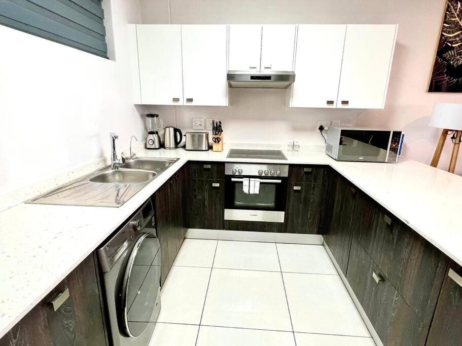 Cozy 2 bedroom apartment Sandton