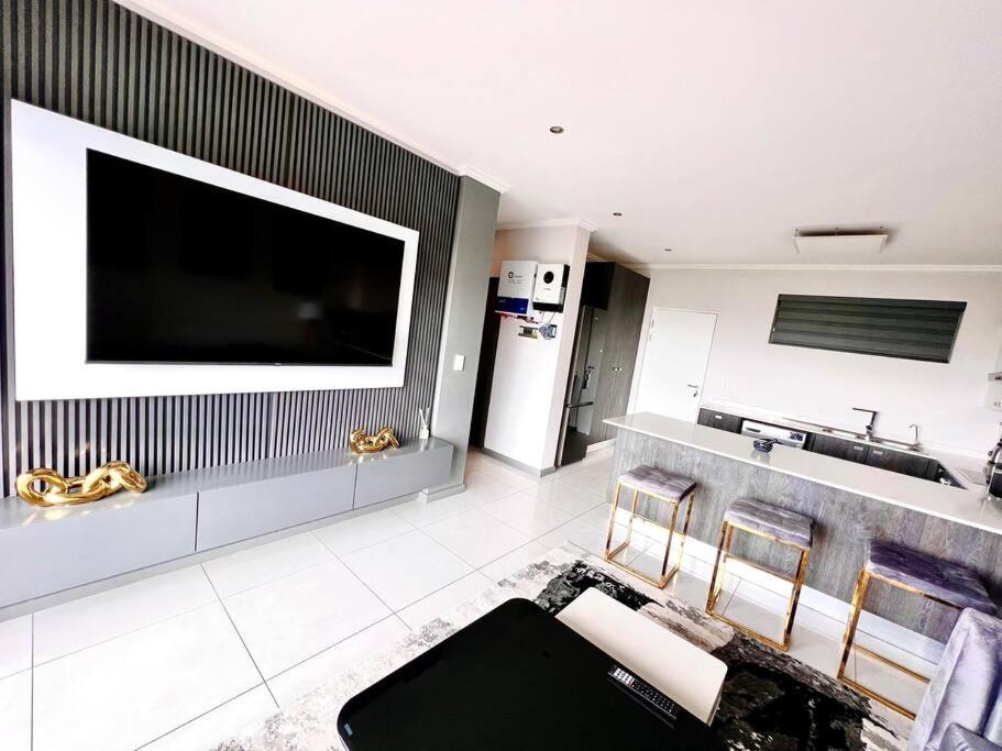 Cozy 2 bedroom apartment Sandton