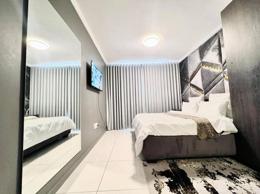 Cozy 2 bedroom apartment Sandton