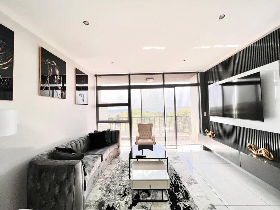 Cozy 2 bedroom apartment Sandton