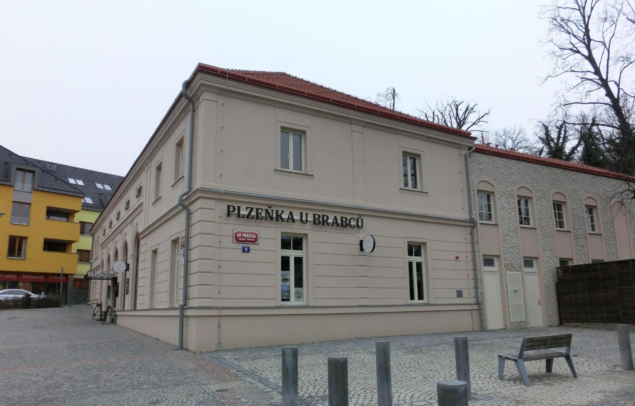 Apartmán u METRA, 4 hosté, parking free, blízko O2 arena