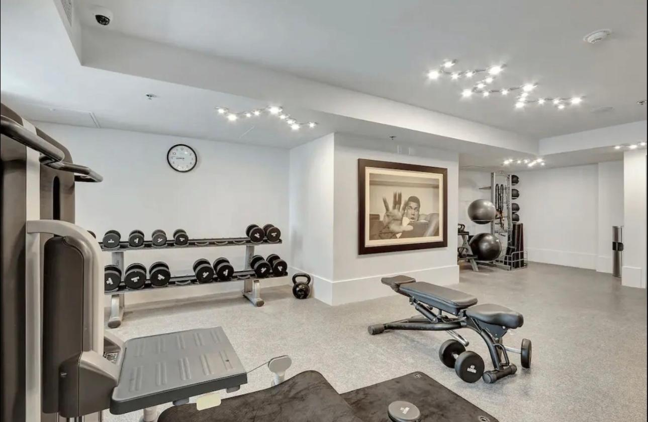 Brickell Arch Residences Free Parking by Palermo Home Miami