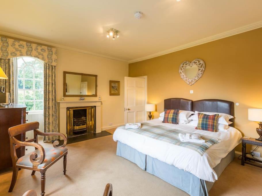 Carphin House near St Andrews - Sleeps 18 view 5