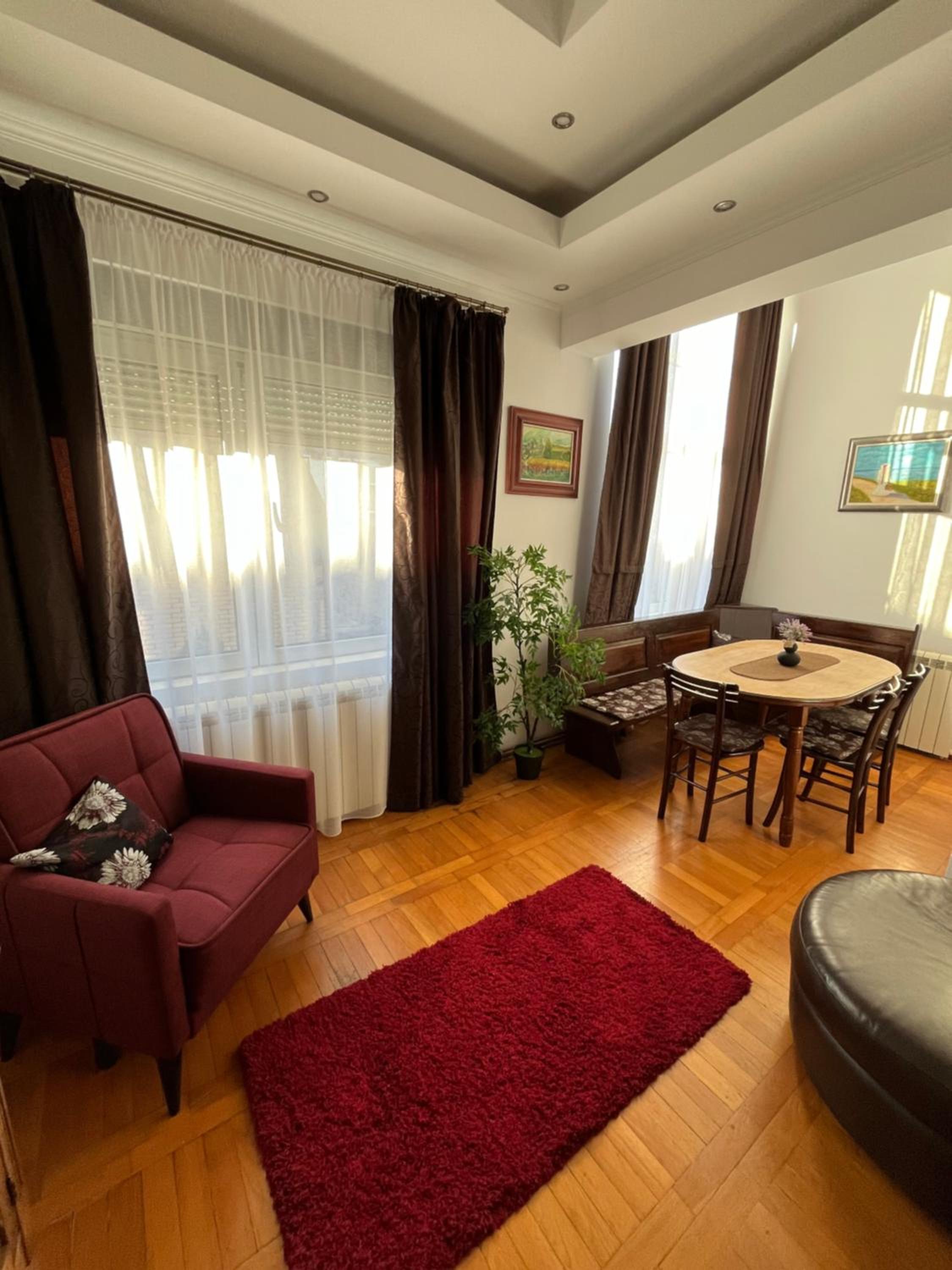 Airport SKY apartments LUX II view 4