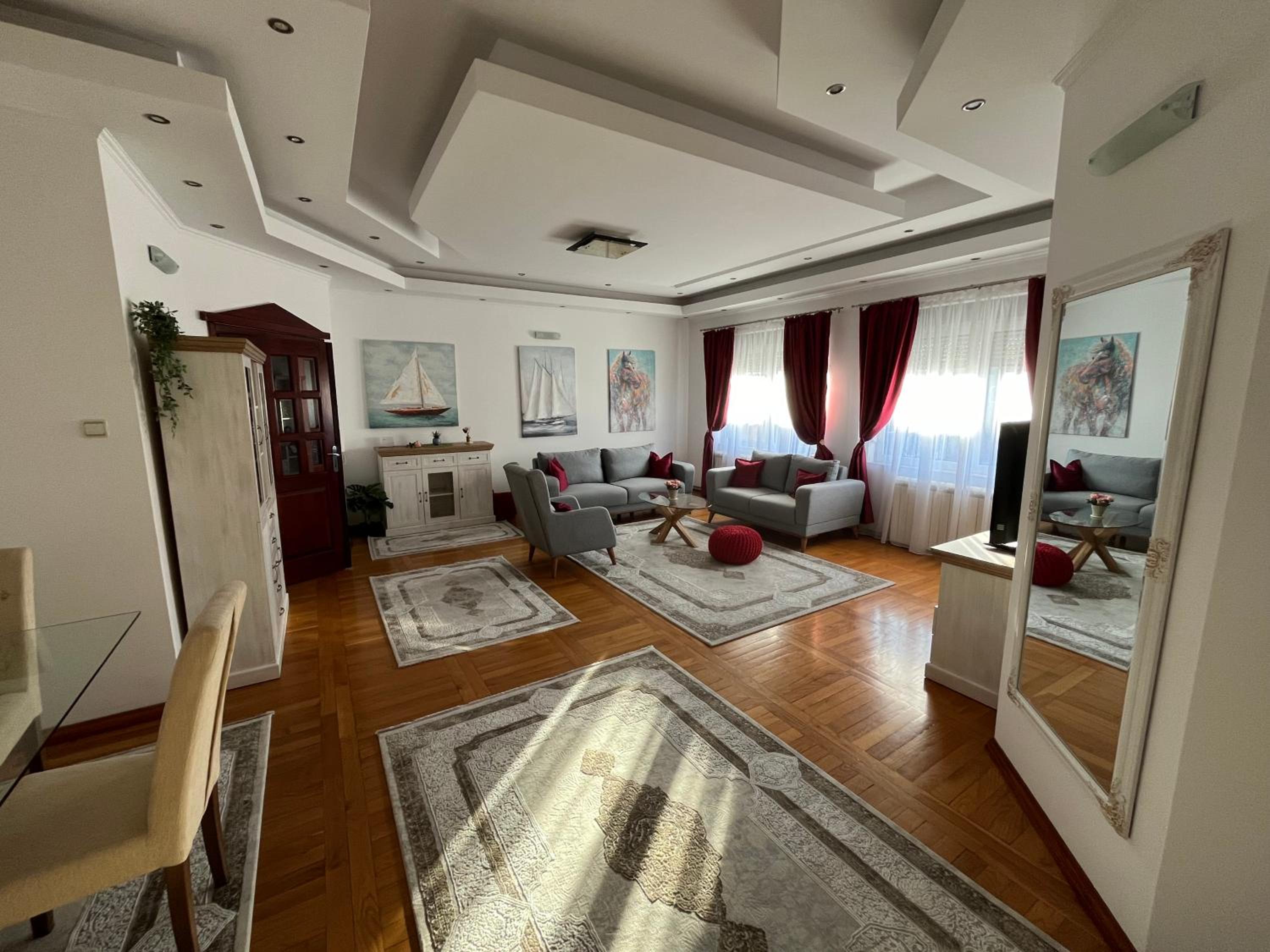 Airport SKY apartments LUX II view 5
