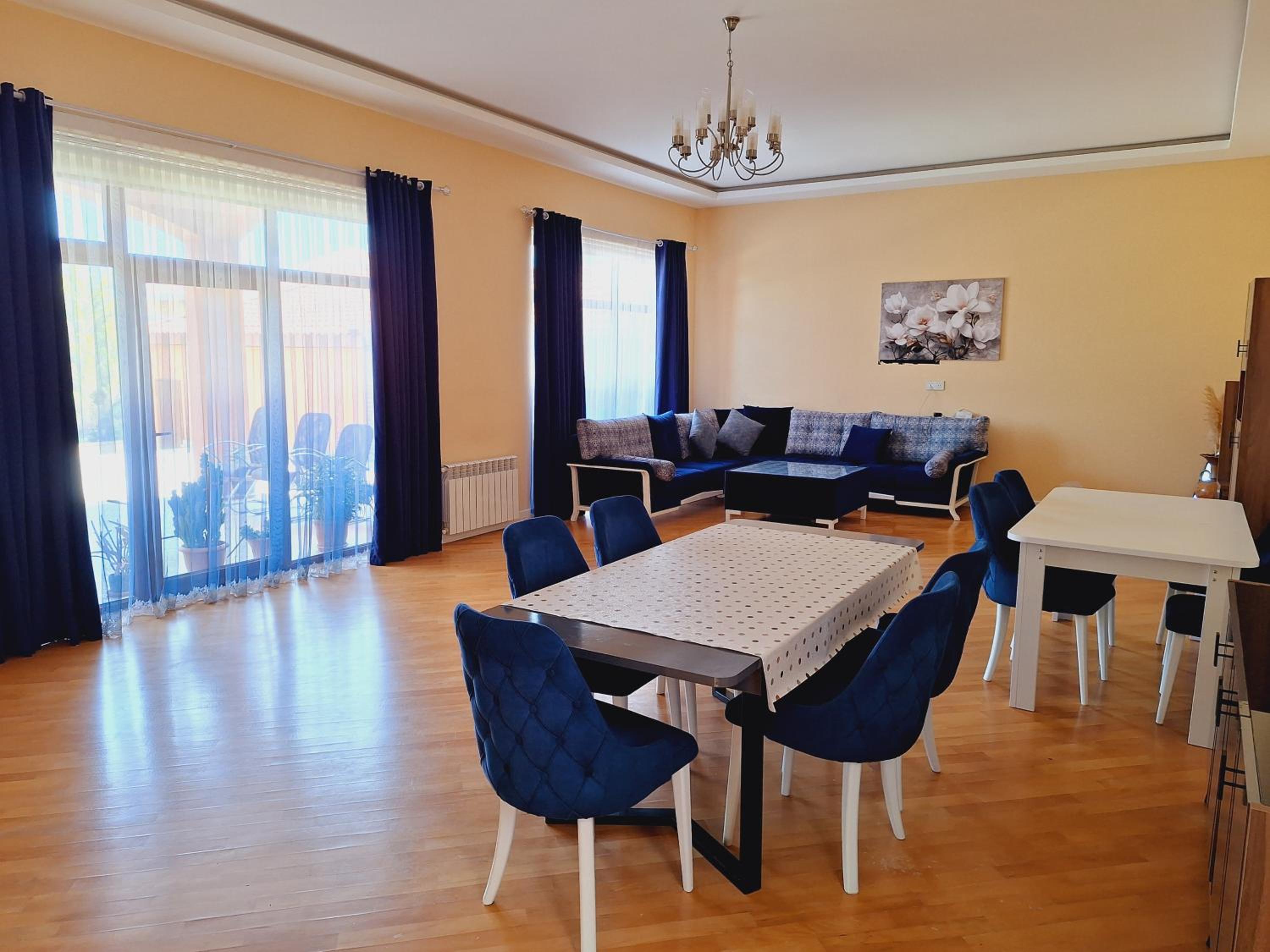 Elen's house