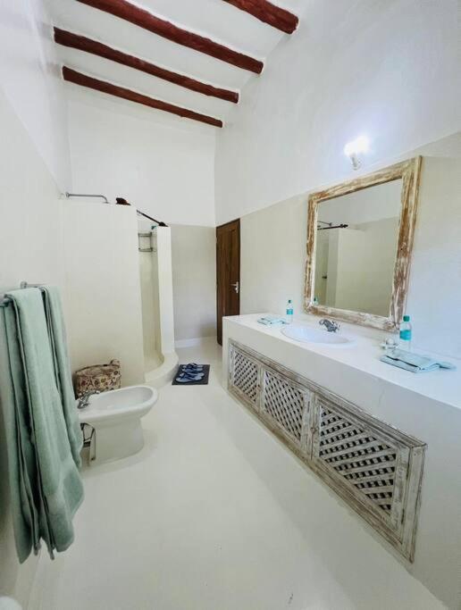 Maridadi Luxury Villa-Malindi