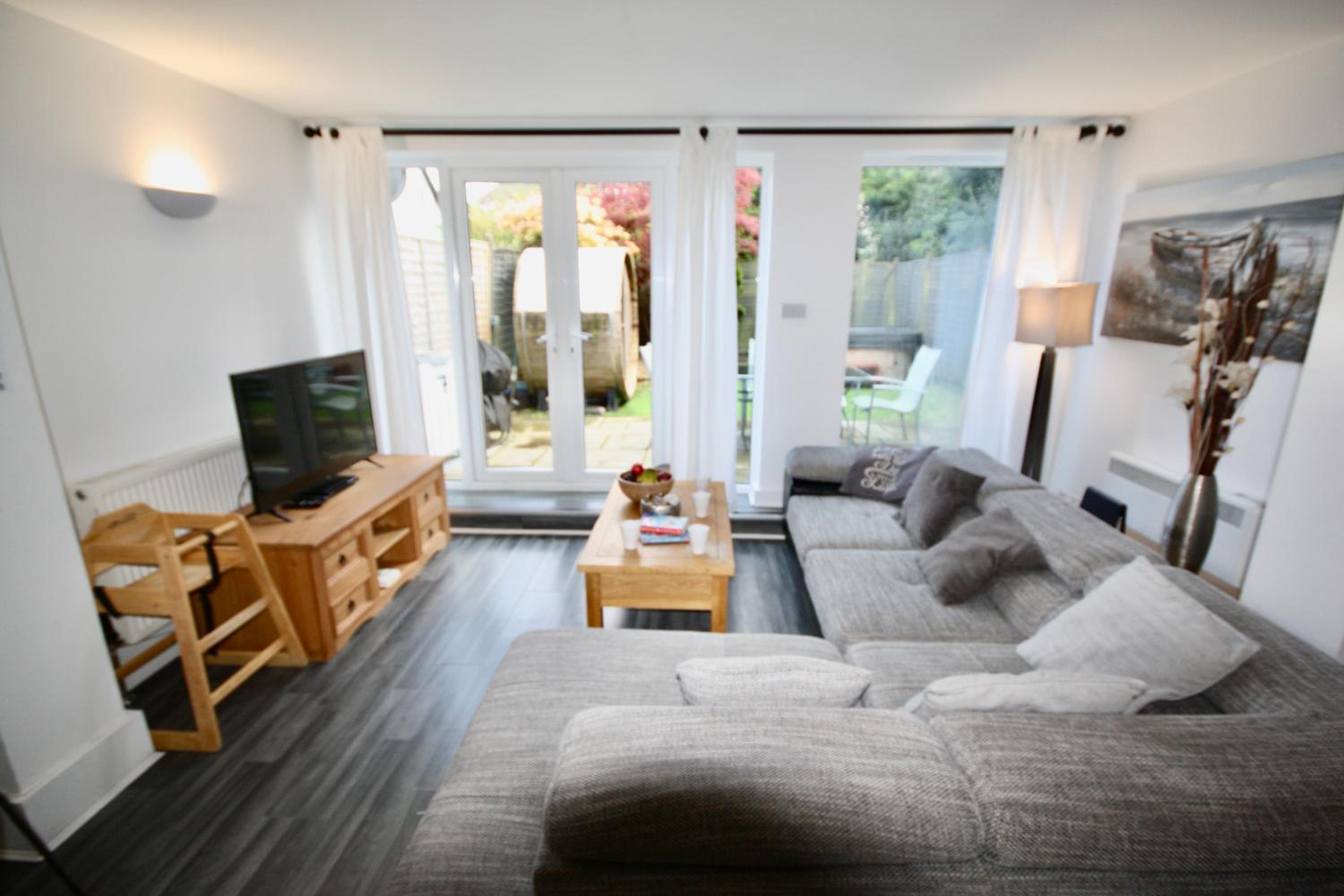 Bournemouth Hot Tub & Sauna Holiday Let