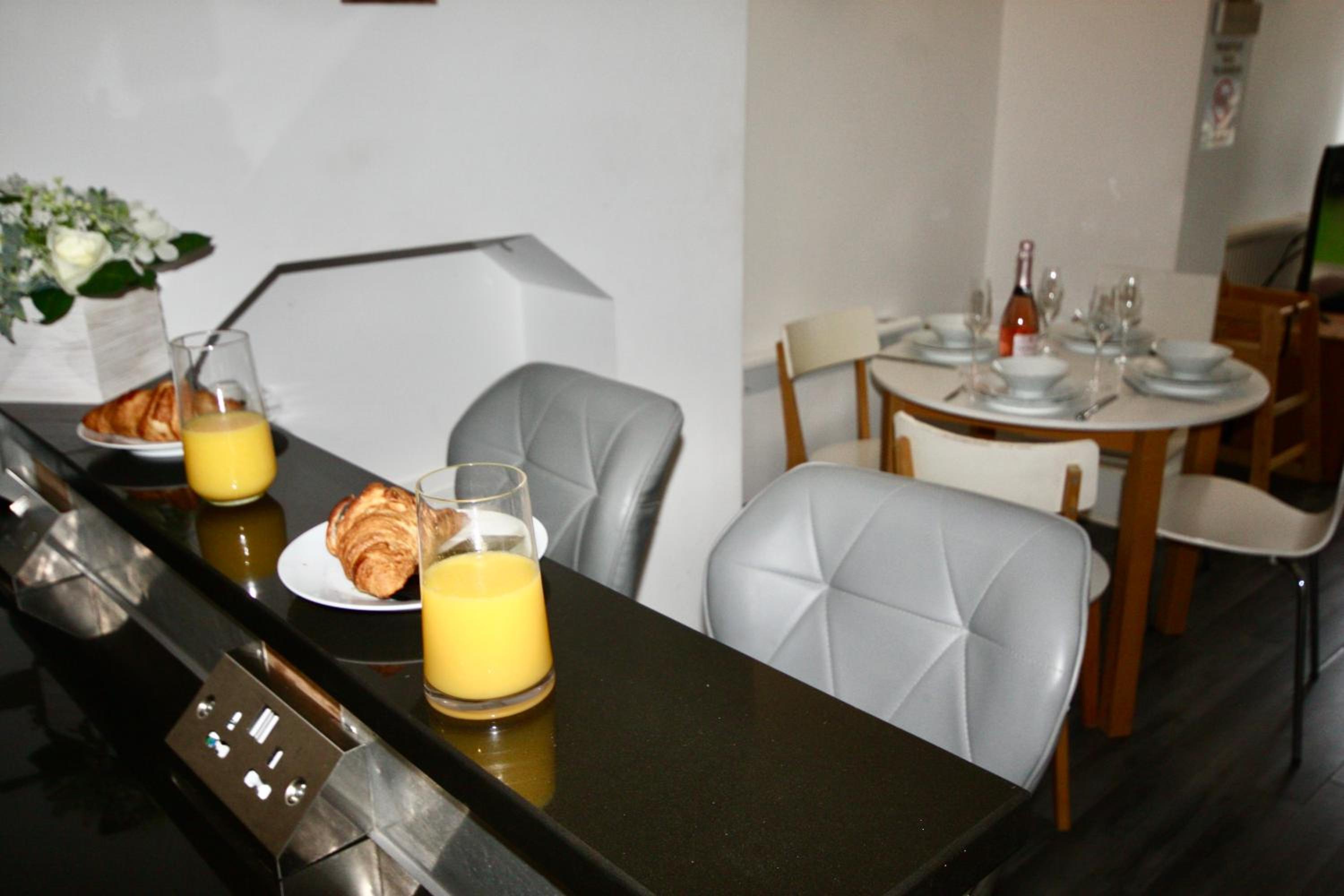 Bournemouth Hot Tub & Sauna Holiday Let