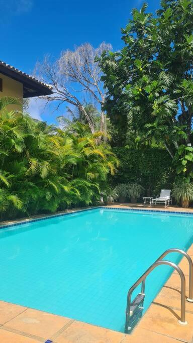 APT dupléx em condomínio com piscina na Vila da Praia do Forte