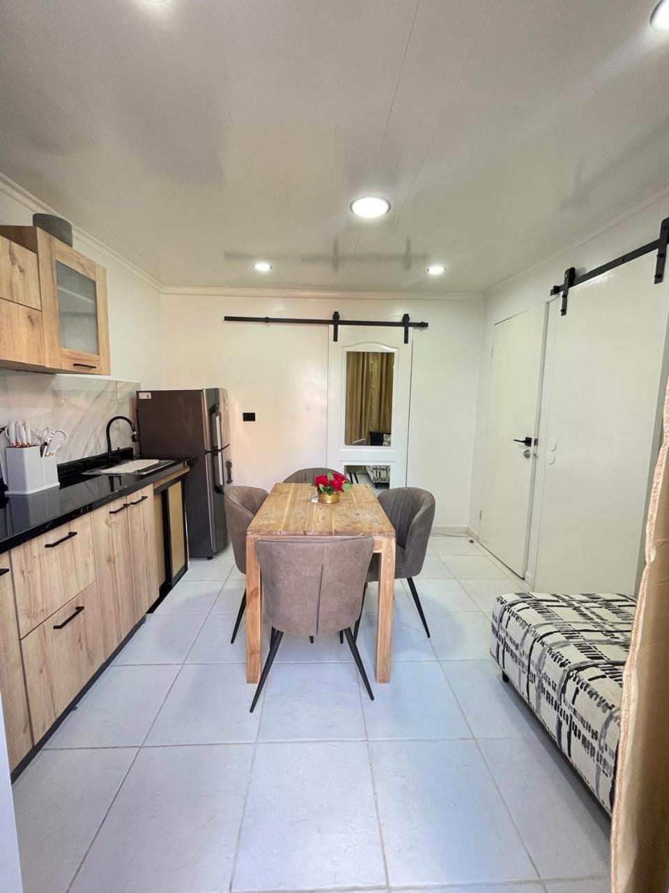 Jazmin's Apartments
